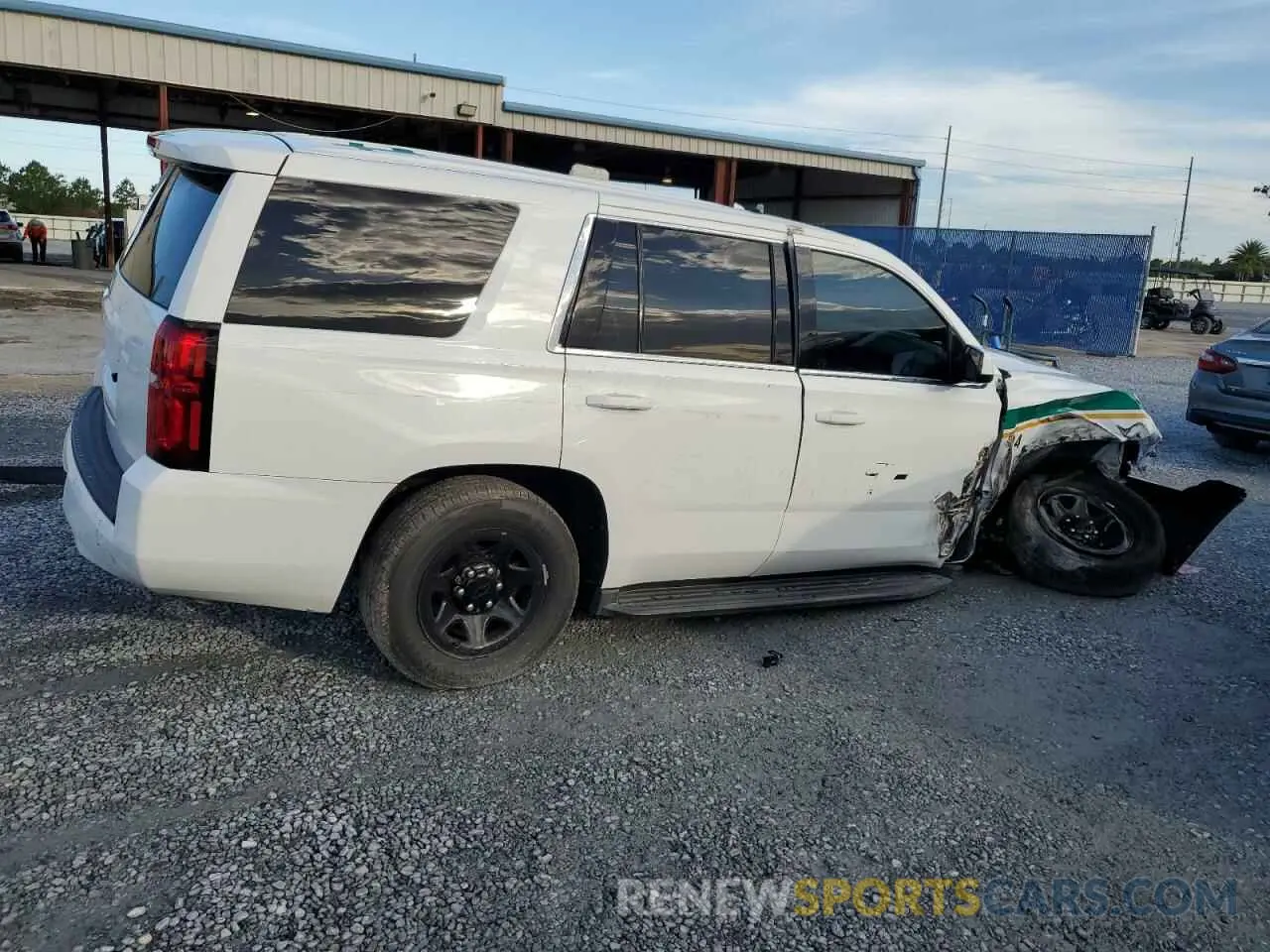 3 Фотография поврежденного автомобиля 1GNLCDEC4KR220035 CHEVROLET TAHOE 2019