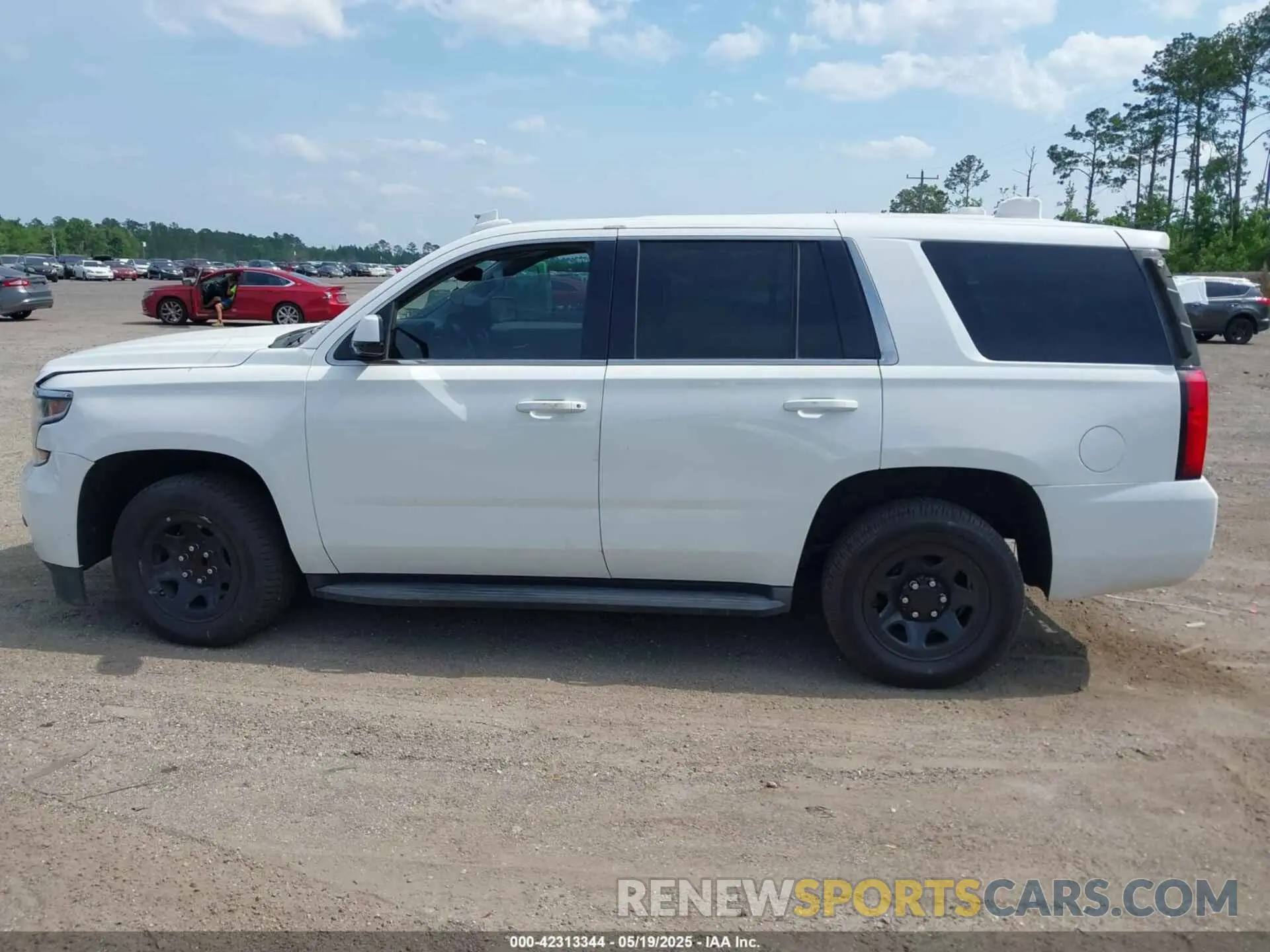 14 Photograph of a damaged car 1GNLCDEC5KR205415 CHEVROLET TAHOE 2019