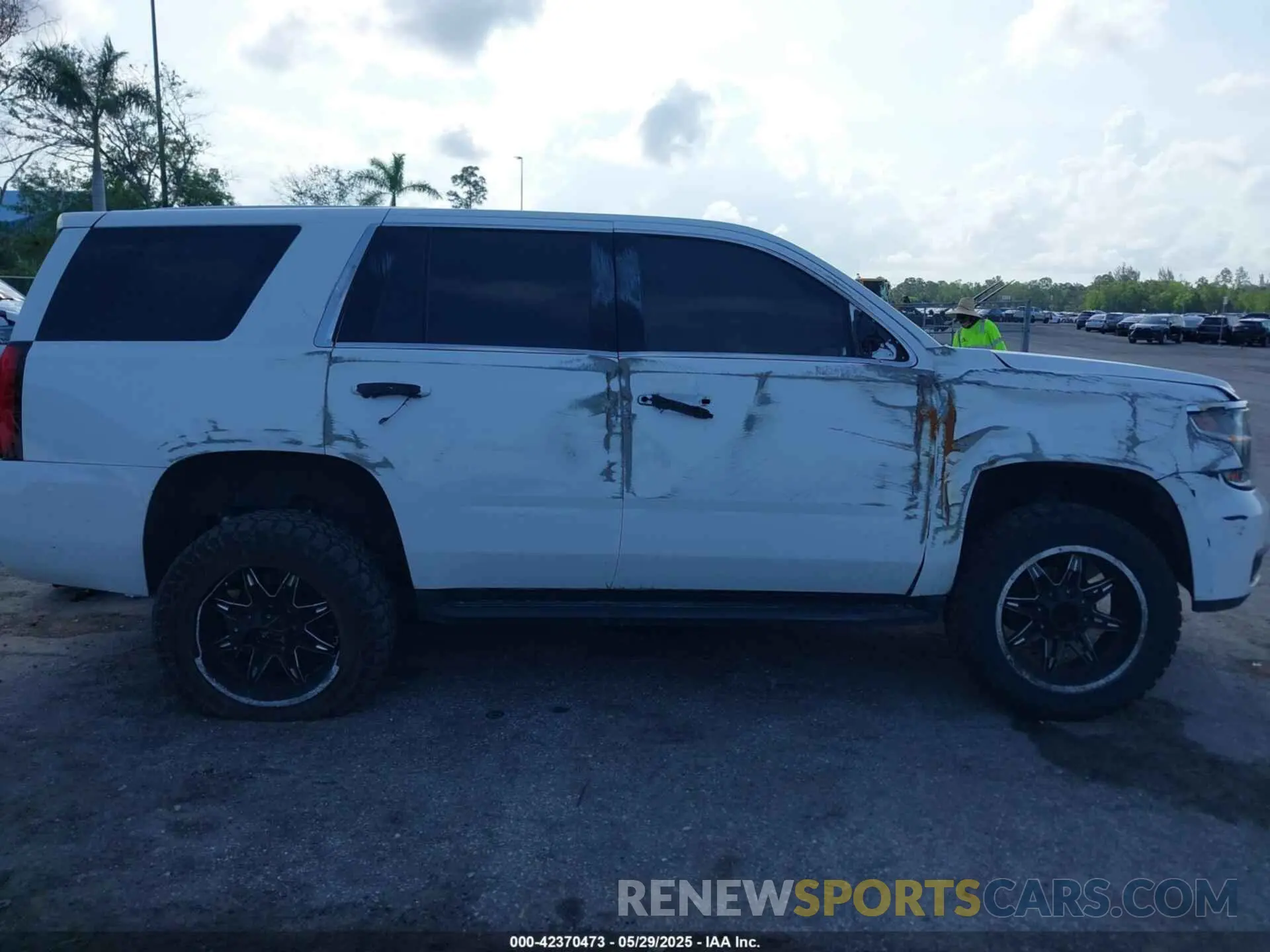14 Фотография поврежденного автомобиля 1GNLCDECXKR196906 CHEVROLET TAHOE 2019