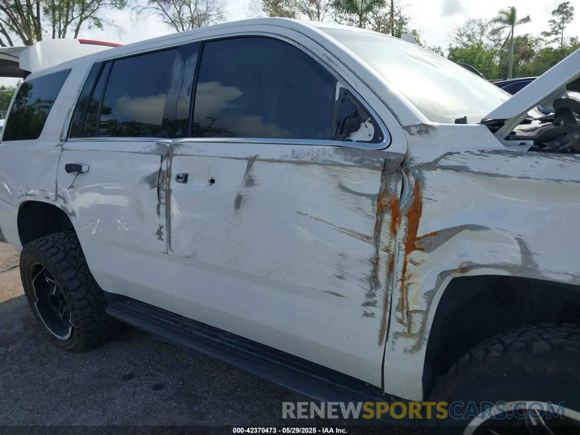 6 Фотография поврежденного автомобиля 1GNLCDECXKR196906 CHEVROLET TAHOE 2019