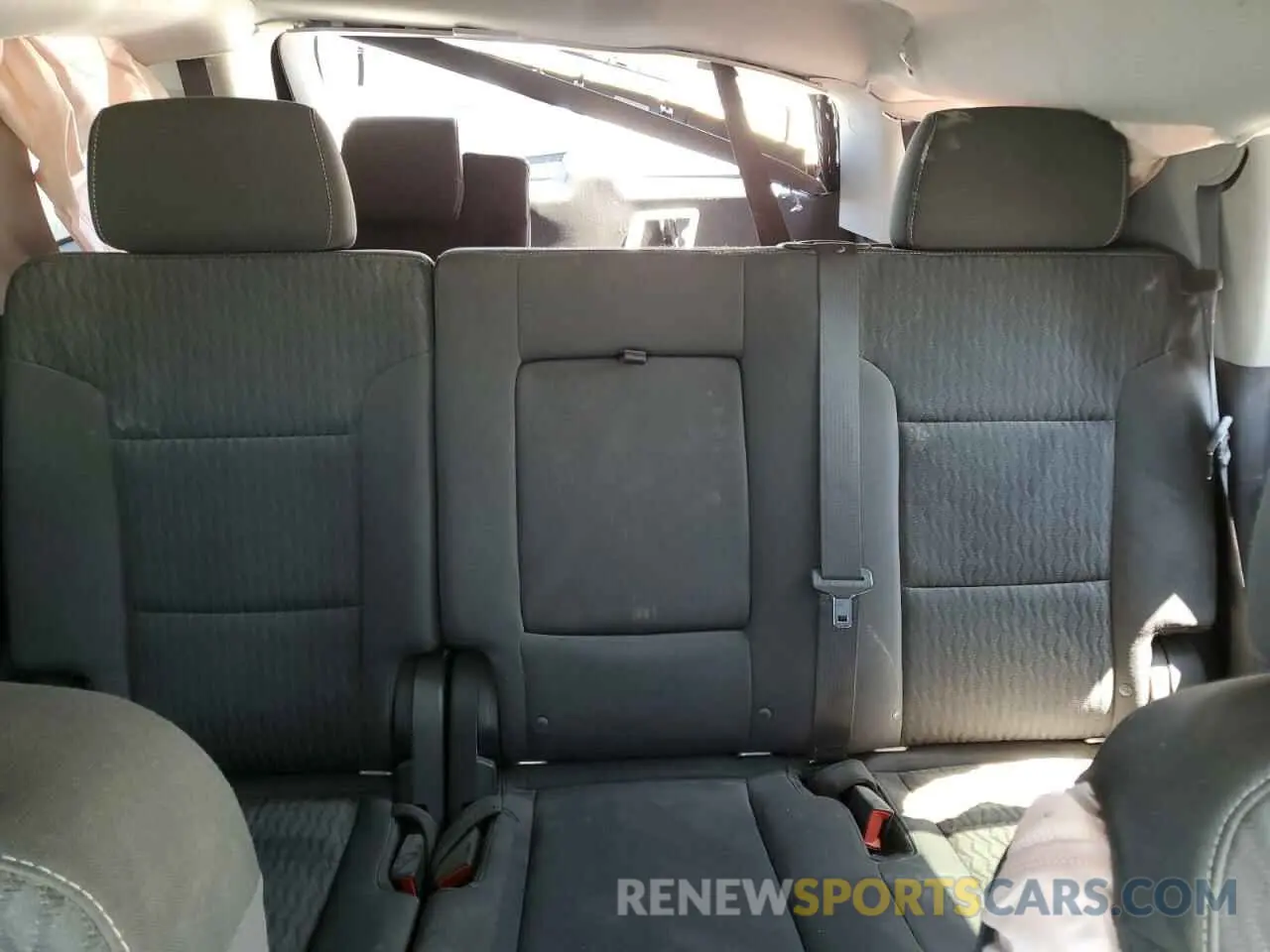 10 Photograph of a damaged car 1GNSCAKC6KR339624 CHEVROLET TAHOE 2019