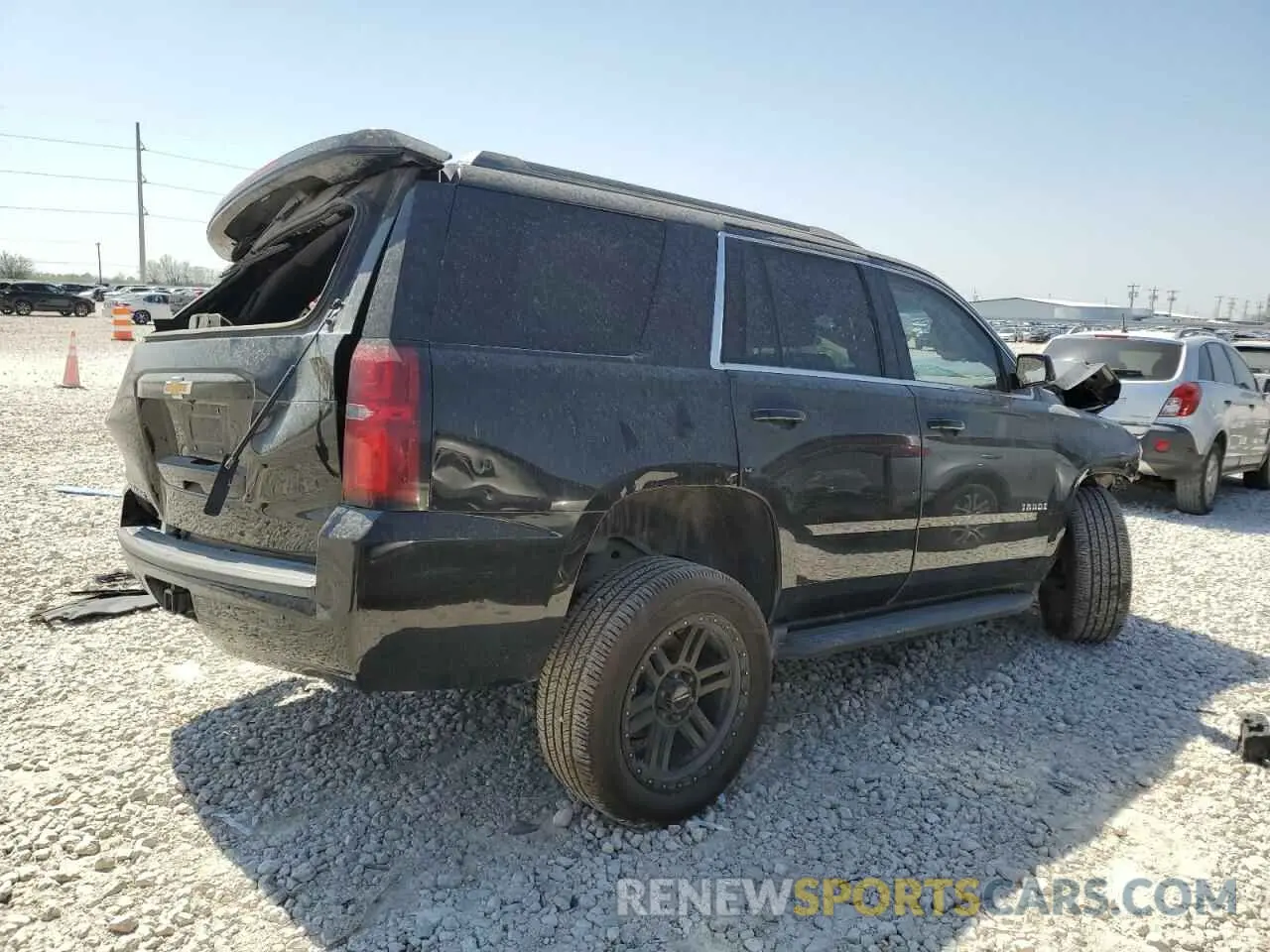 3 Photograph of a damaged car 1GNSCAKC6KR339624 CHEVROLET TAHOE 2019
