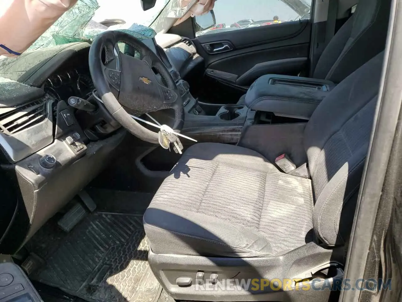 7 Photograph of a damaged car 1GNSCAKC6KR339624 CHEVROLET TAHOE 2019