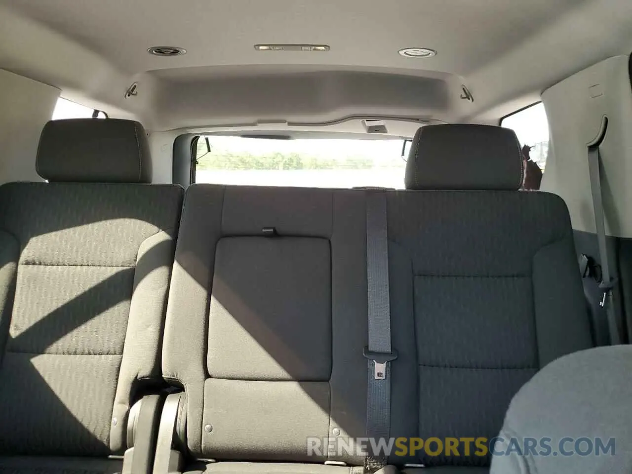 10 Фотография поврежденного автомобиля 1GNSCAKC9KR375548 CHEVROLET TAHOE 2019