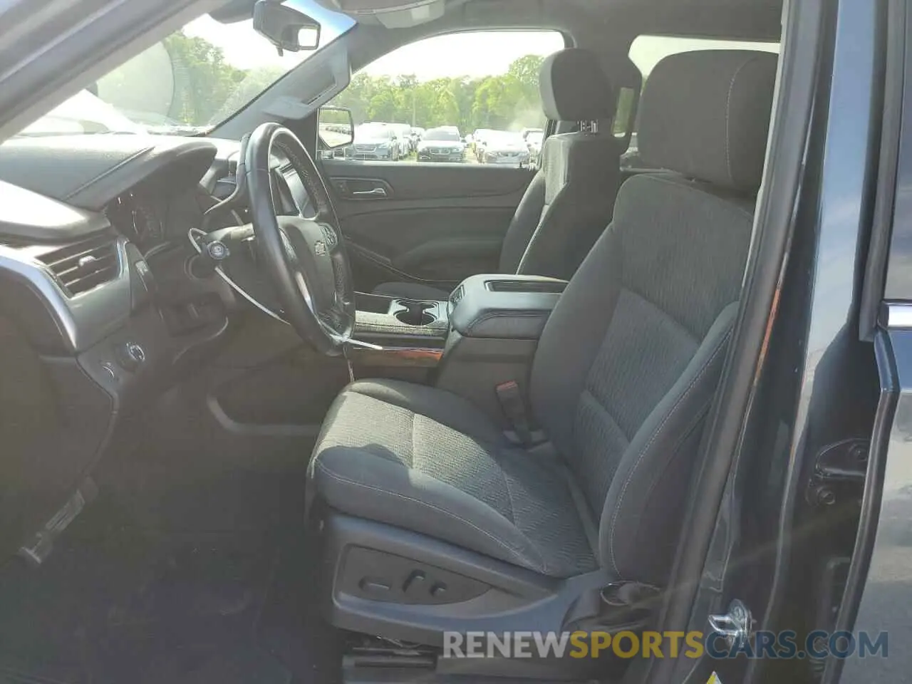 7 Фотография поврежденного автомобиля 1GNSCAKC9KR375548 CHEVROLET TAHOE 2019