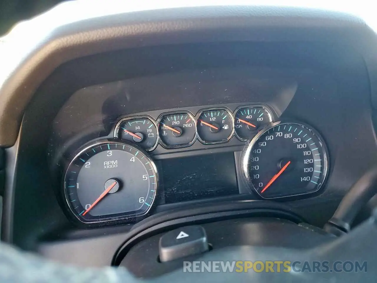9 Фотография поврежденного автомобиля 1GNSCBKC1KR103355 CHEVROLET TAHOE 2019