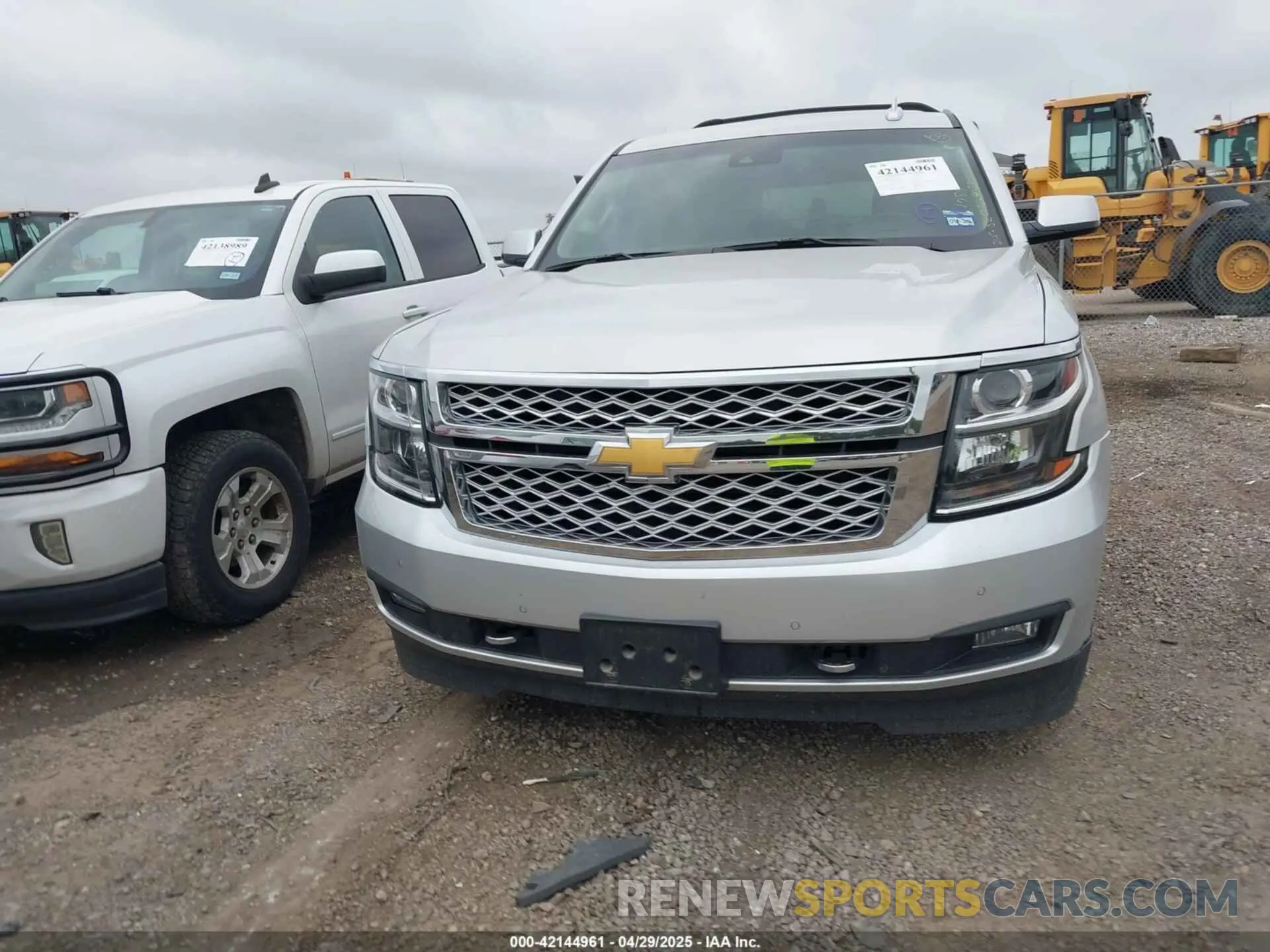 12 Photograph of a damaged car 1GNSCBKC1KR191789 CHEVROLET TAHOE 2019