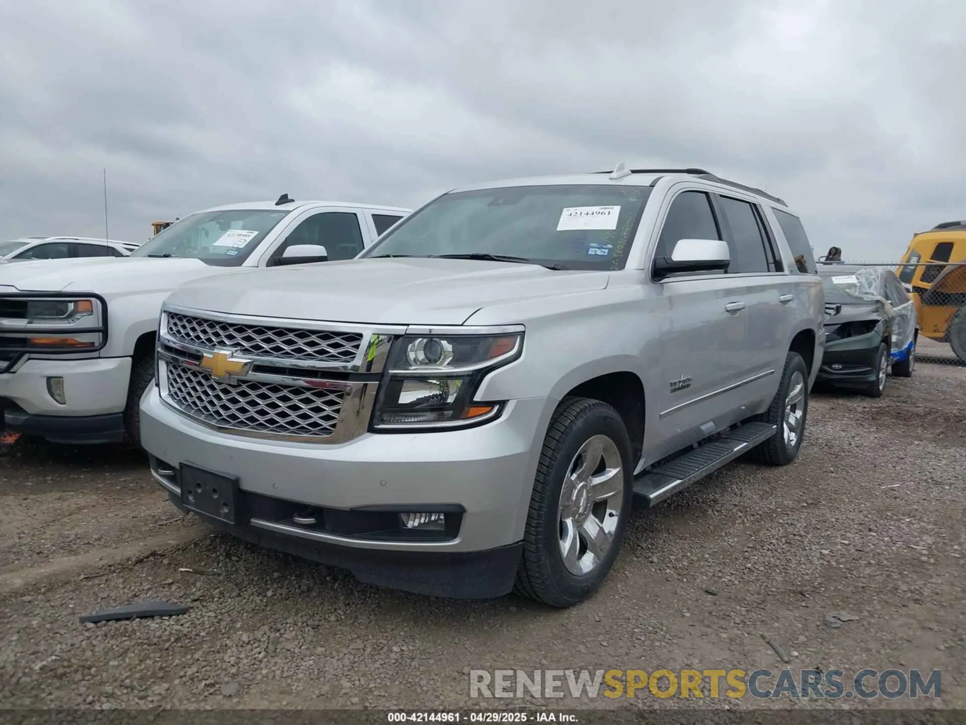 2 Photograph of a damaged car 1GNSCBKC1KR191789 CHEVROLET TAHOE 2019
