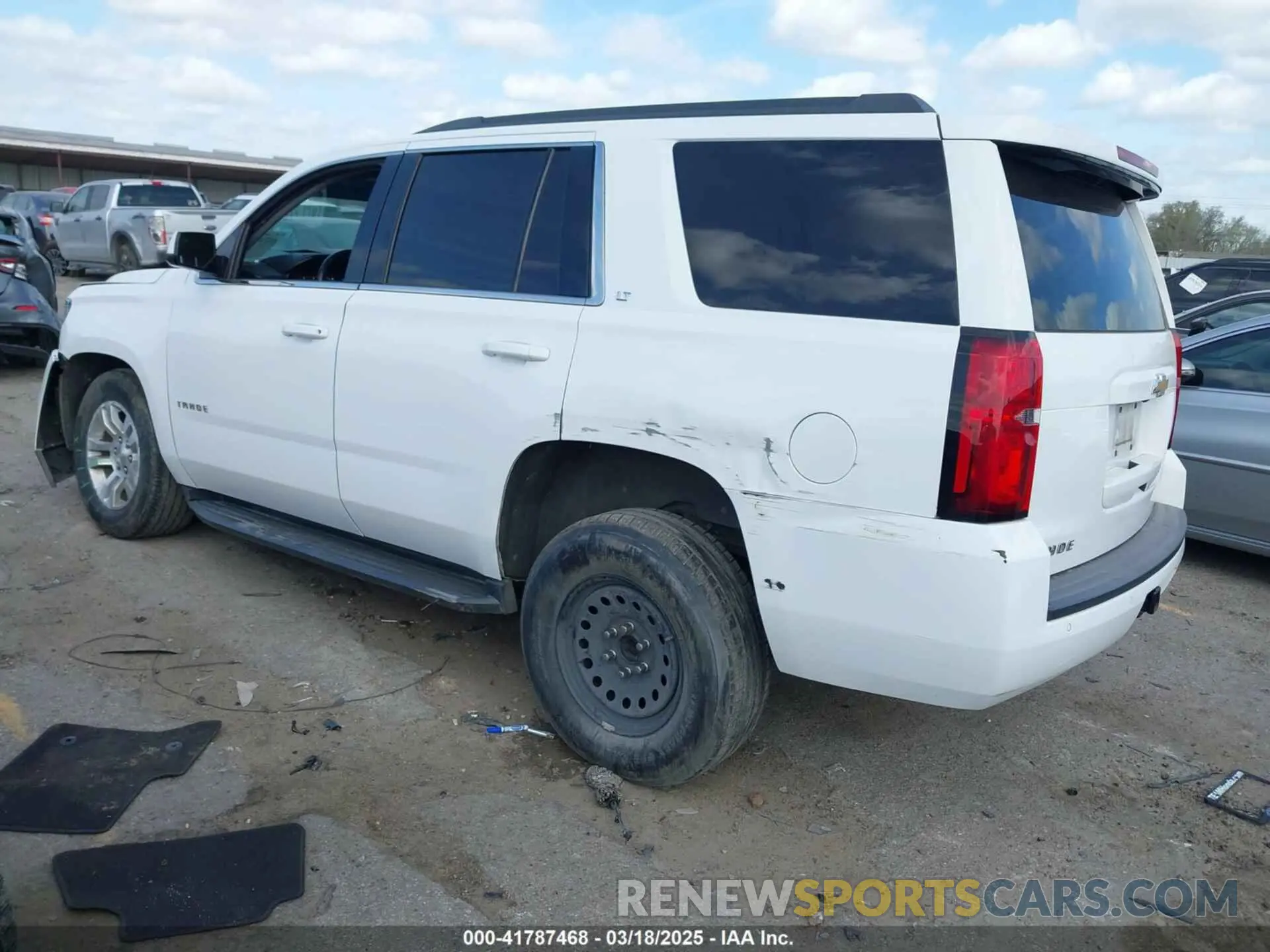 3 Фотография поврежденного автомобиля 1GNSCBKC3KR160818 CHEVROLET TAHOE 2019