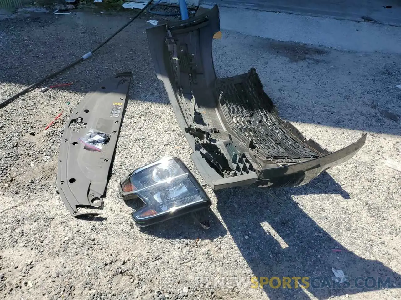 13 Photograph of a damaged car 1GNSCBKC6KR198284 CHEVROLET TAHOE 2019