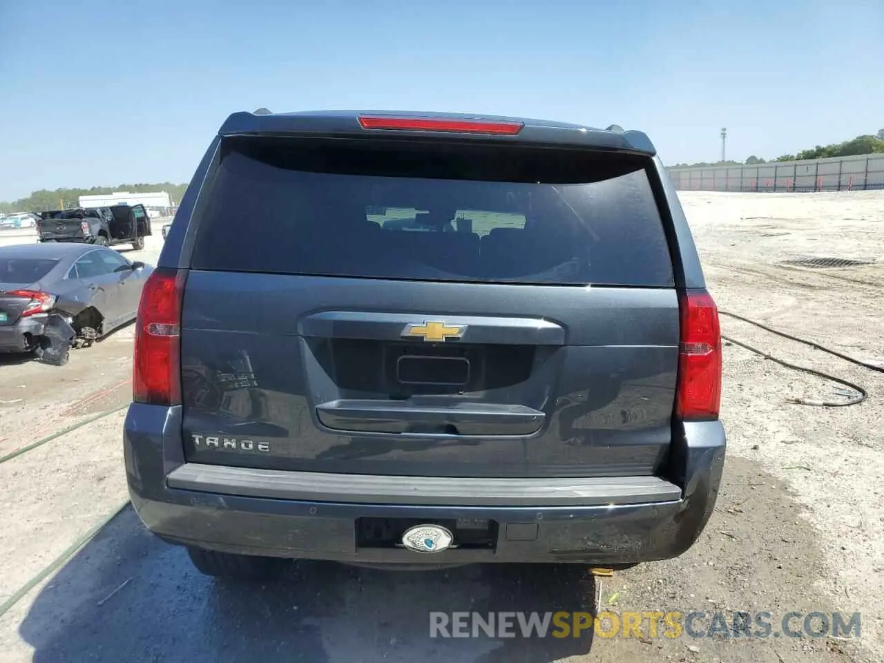 6 Photograph of a damaged car 1GNSCBKC6KR198284 CHEVROLET TAHOE 2019