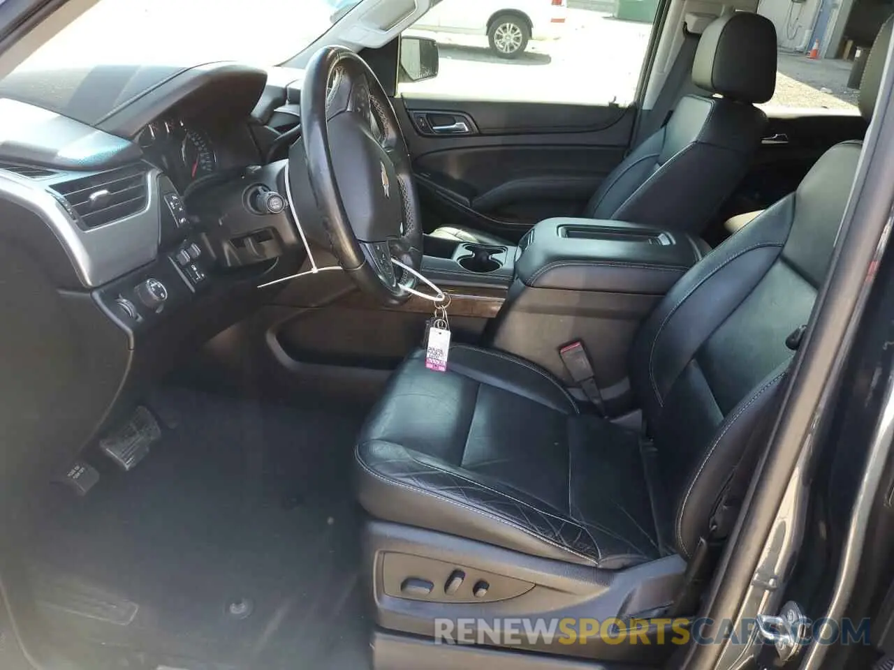 7 Photograph of a damaged car 1GNSCBKC6KR198284 CHEVROLET TAHOE 2019