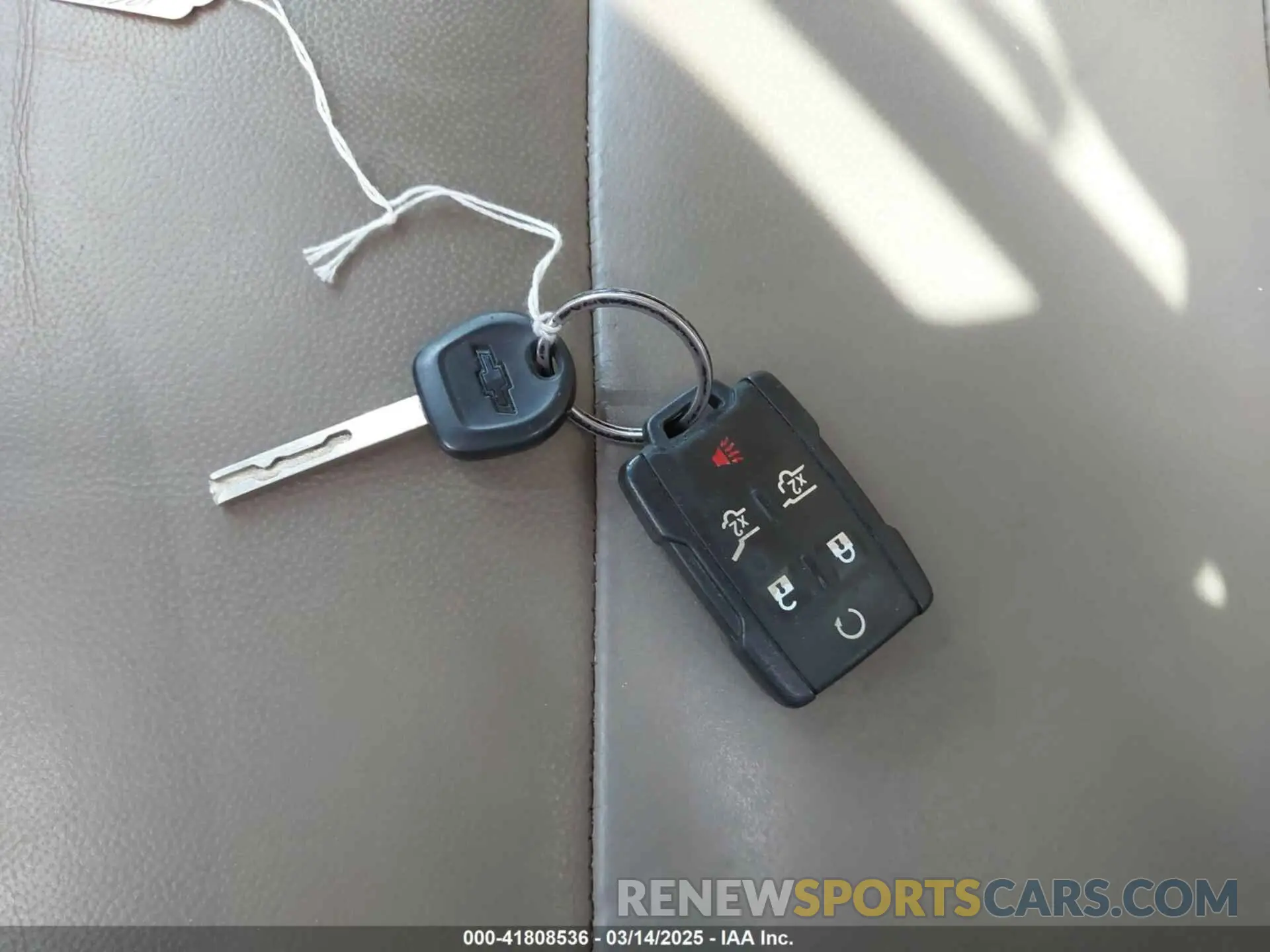 11 Фотография поврежденного автомобиля 1GNSCBKC6KR345154 CHEVROLET TAHOE 2019