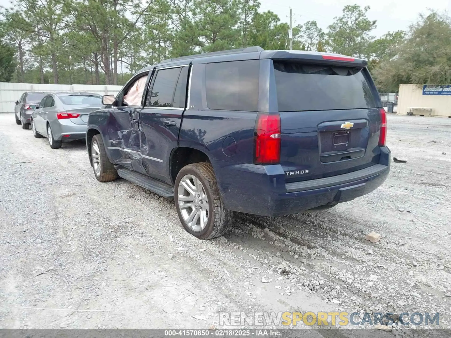 3 Photograph of a damaged car 1GNSCBKC7KR133119 CHEVROLET TAHOE 2019