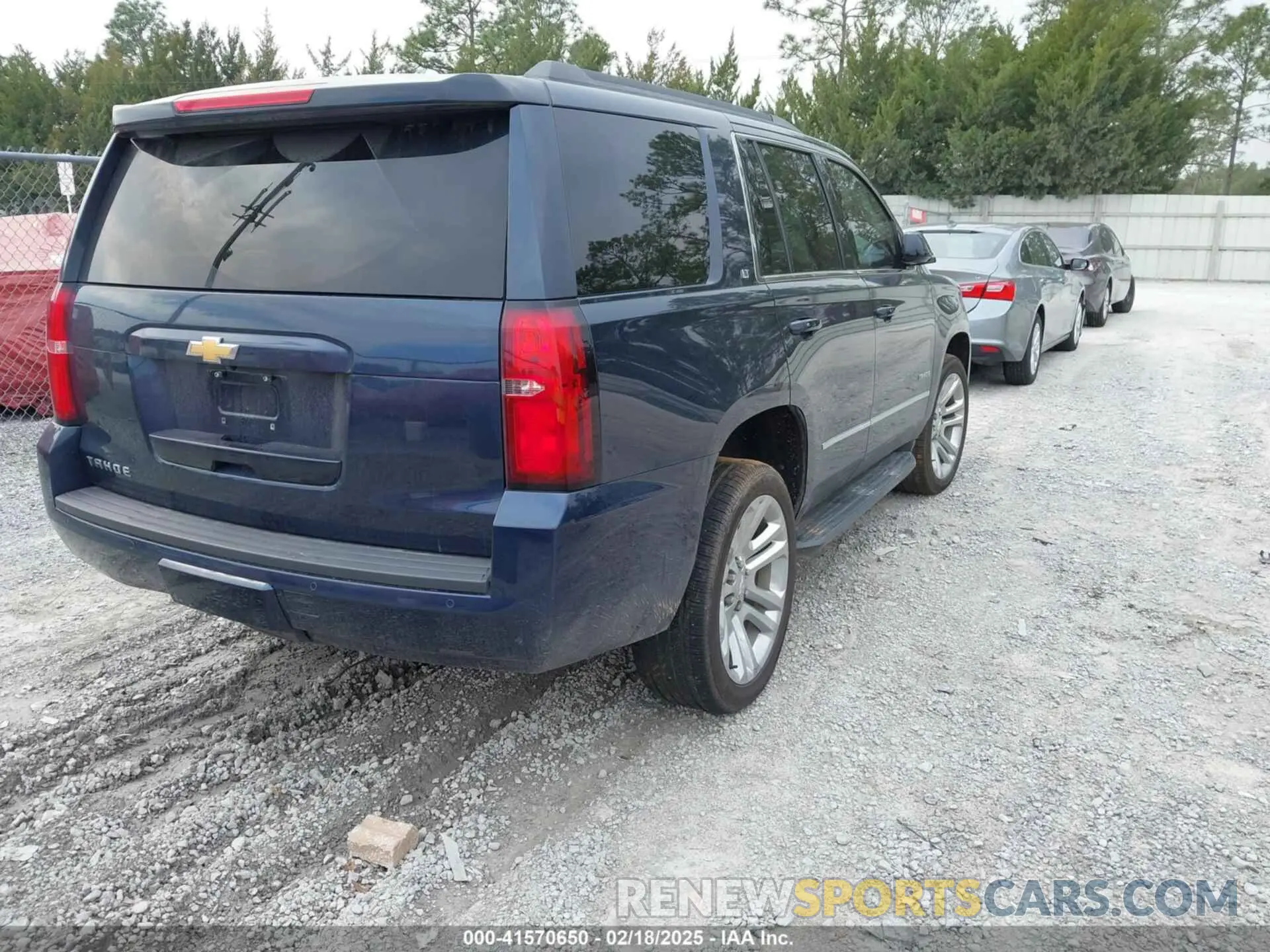 4 Photograph of a damaged car 1GNSCBKC7KR133119 CHEVROLET TAHOE 2019