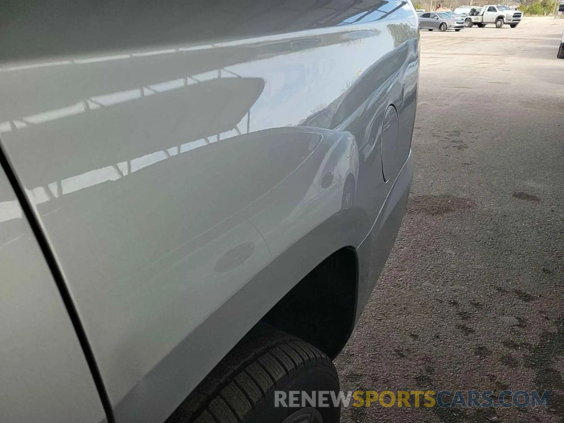 5 Photograph of a damaged car 1GNSCBKC7KR268973 CHEVROLET TAHOE 2019
