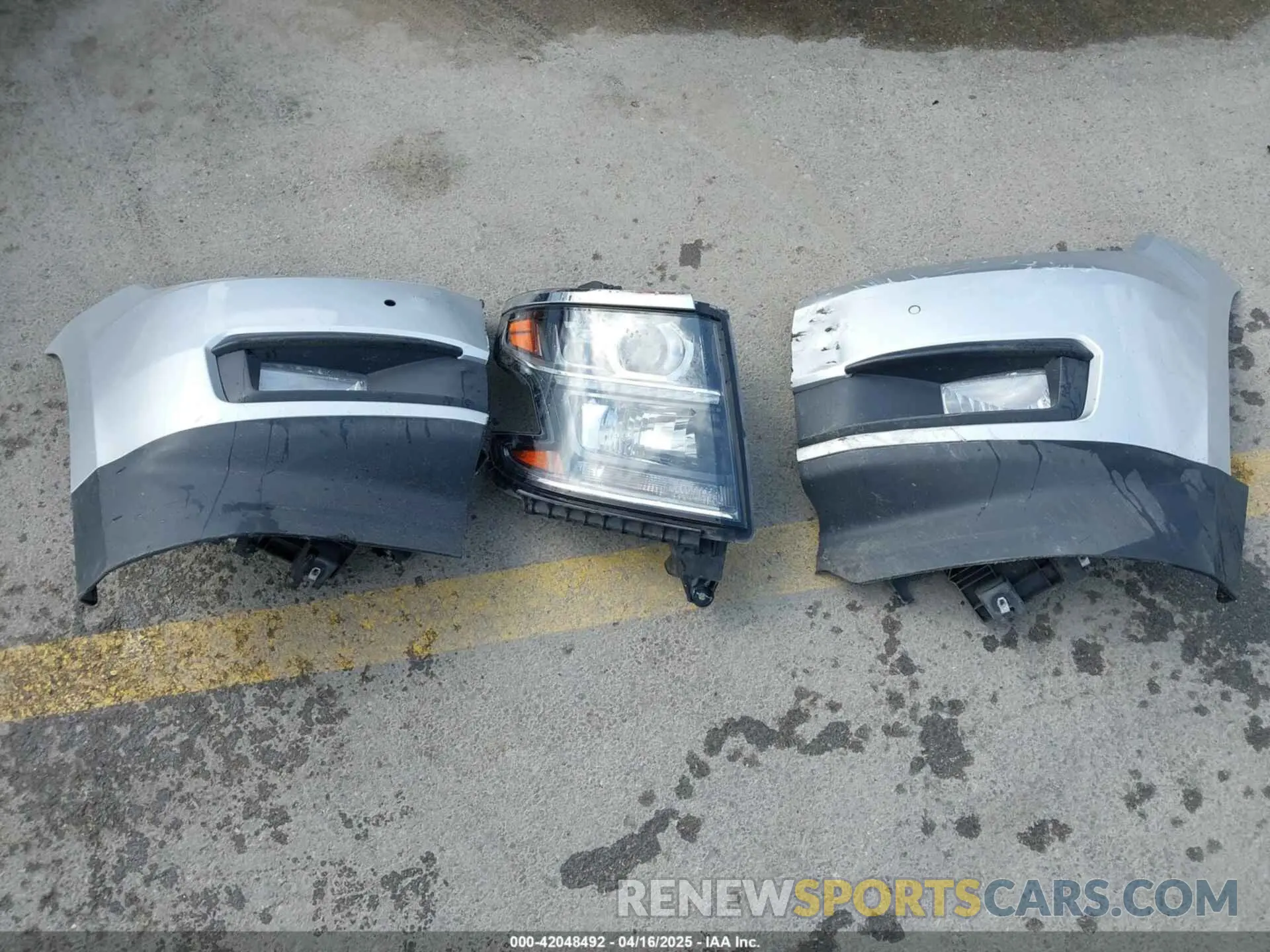 12 Photograph of a damaged car 1GNSCBKC7KR326466 CHEVROLET TAHOE 2019