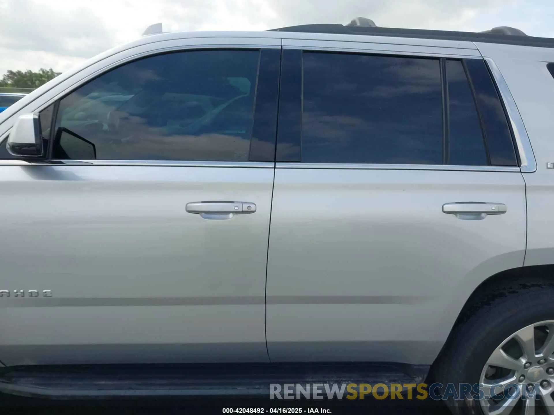 15 Photograph of a damaged car 1GNSCBKC7KR326466 CHEVROLET TAHOE 2019