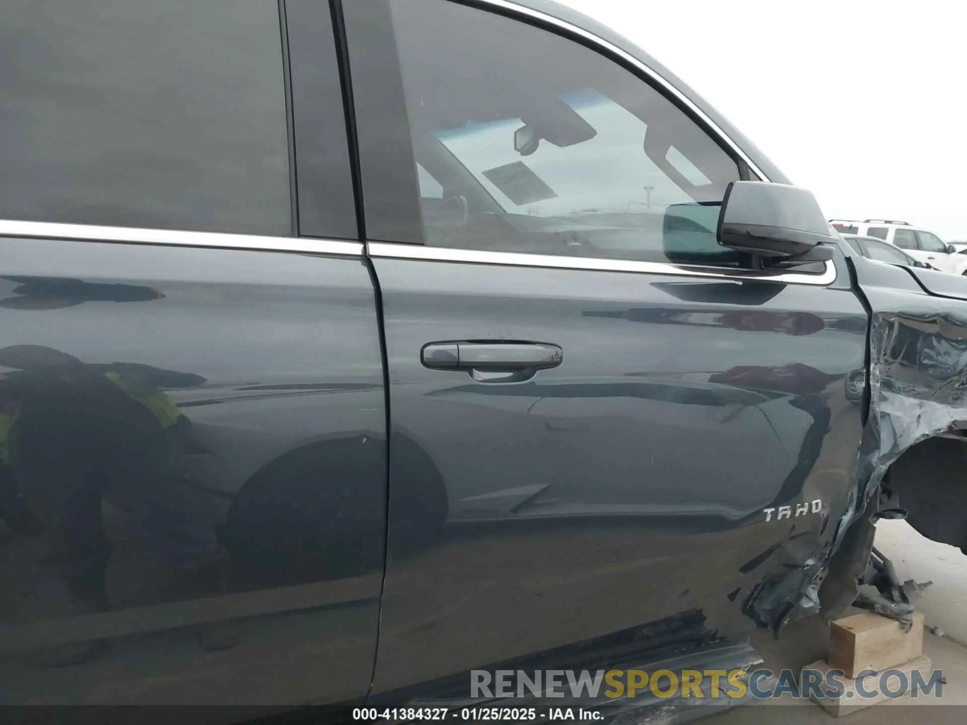 18 Фотография поврежденного автомобиля 1GNSCBKC8KR366460 CHEVROLET TAHOE 2019