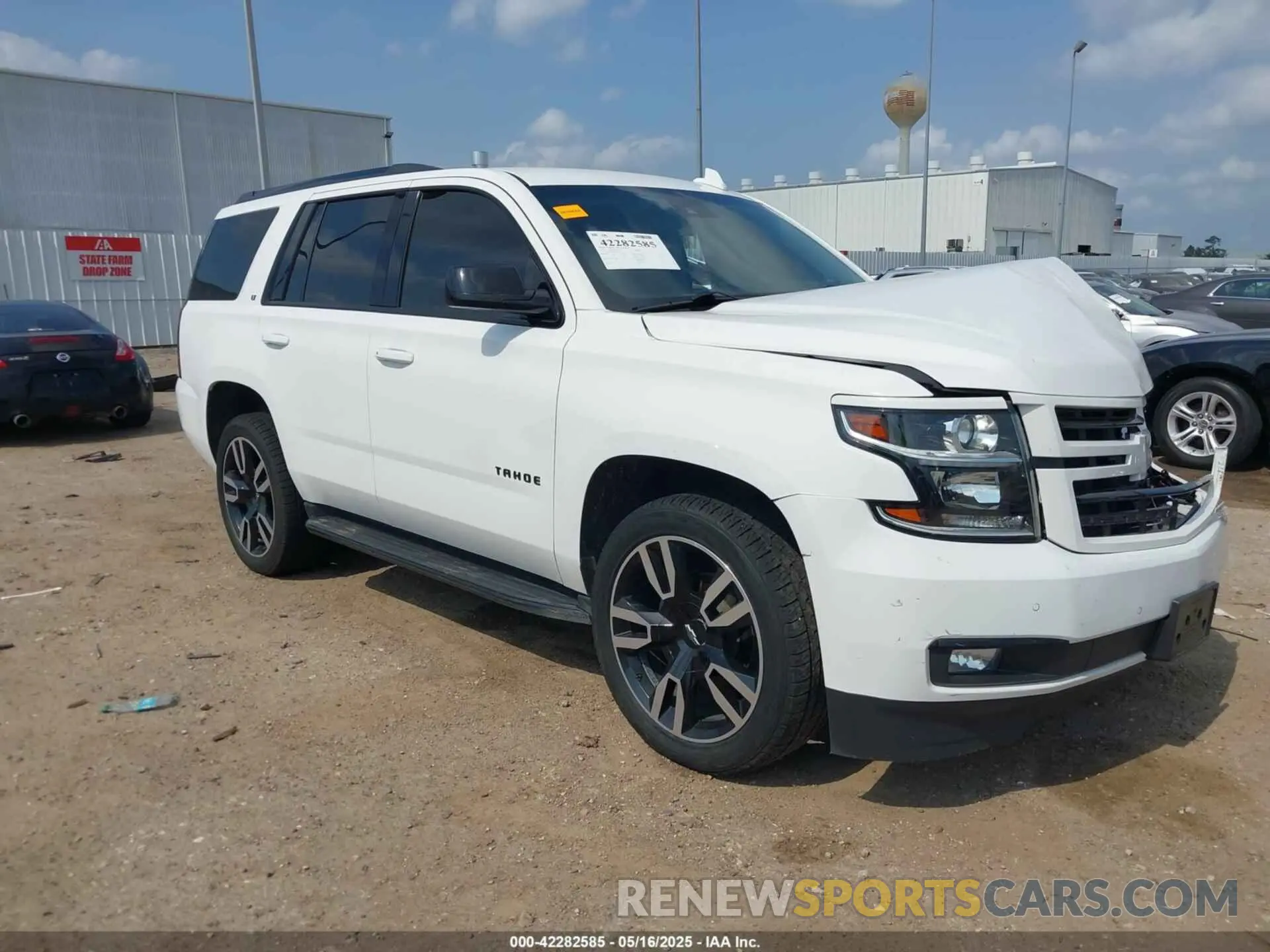 1 Фотография поврежденного автомобиля 1GNSCBKC9KR372204 CHEVROLET TAHOE 2019