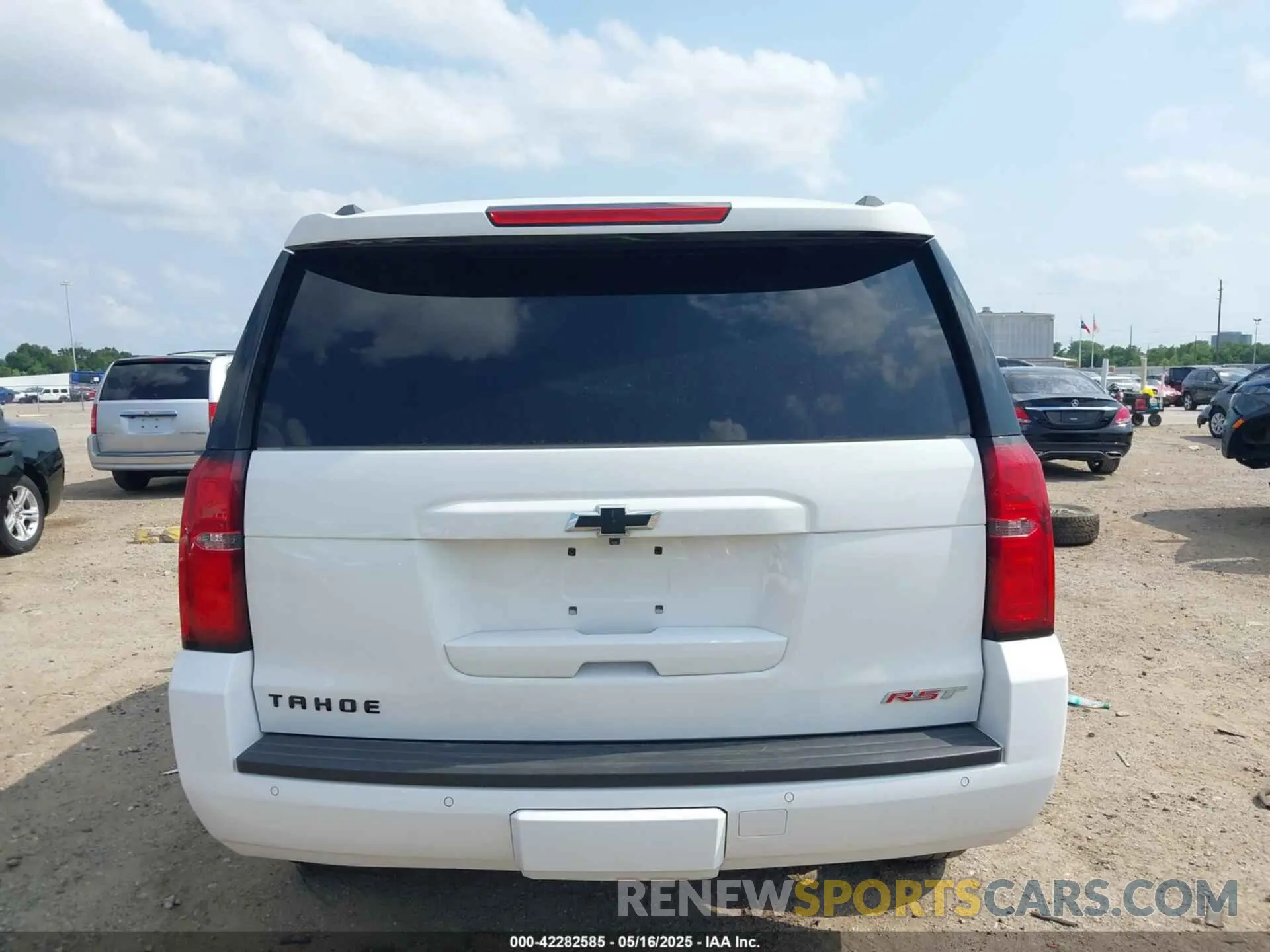 16 Фотография поврежденного автомобиля 1GNSCBKC9KR372204 CHEVROLET TAHOE 2019