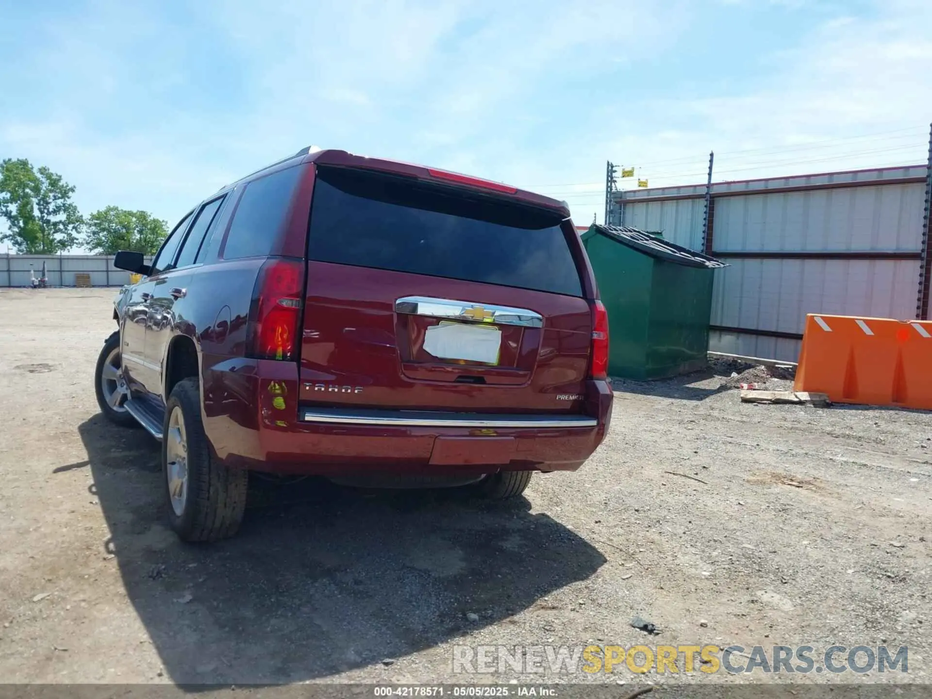 3 Photograph of a damaged car 1GNSCCKC2KR173999 CHEVROLET TAHOE 2019