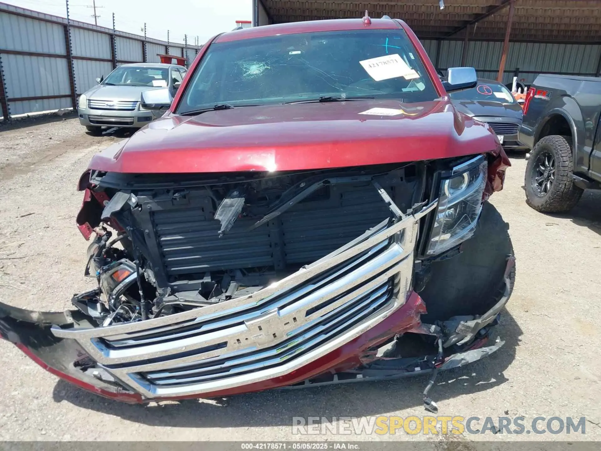6 Photograph of a damaged car 1GNSCCKC2KR173999 CHEVROLET TAHOE 2019