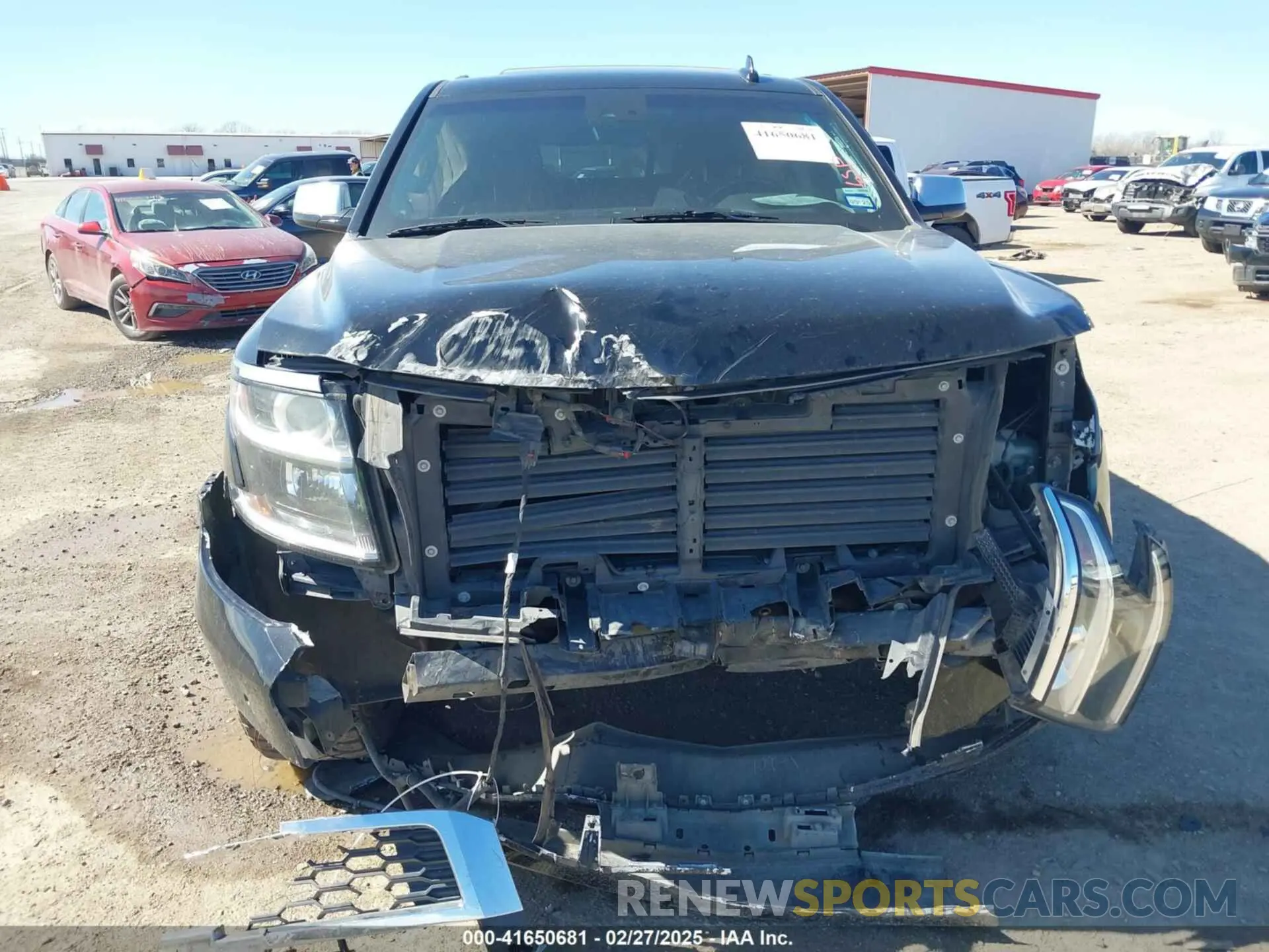 6 Photograph of a damaged car 1GNSCCKC5KR260277 CHEVROLET TAHOE 2019