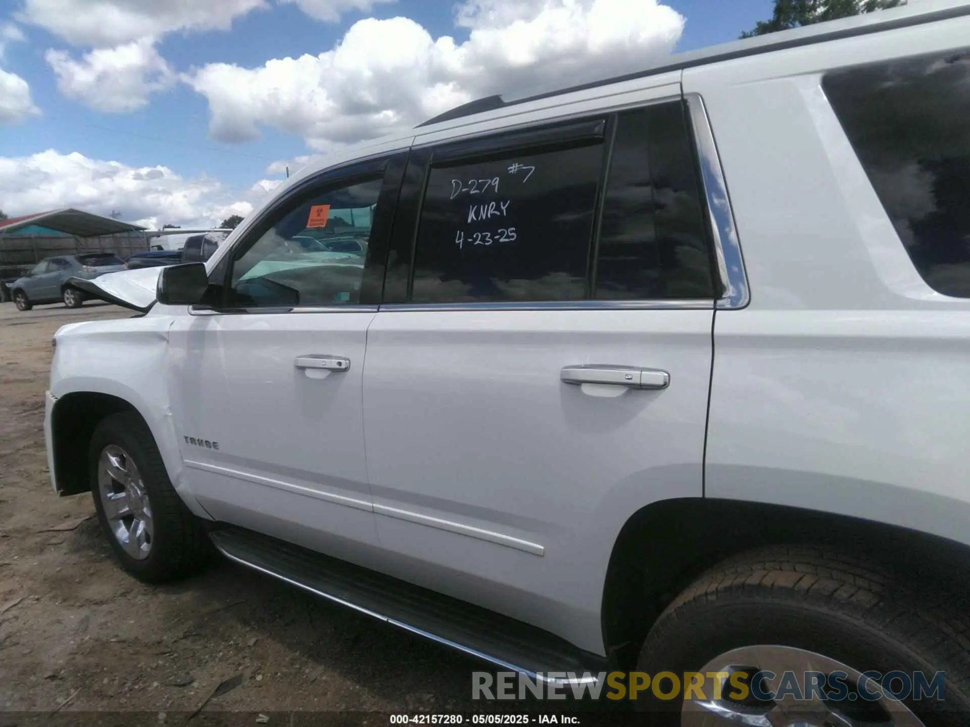 14 Photograph of a damaged car 1GNSCCKC6KR105463 CHEVROLET TAHOE 2019