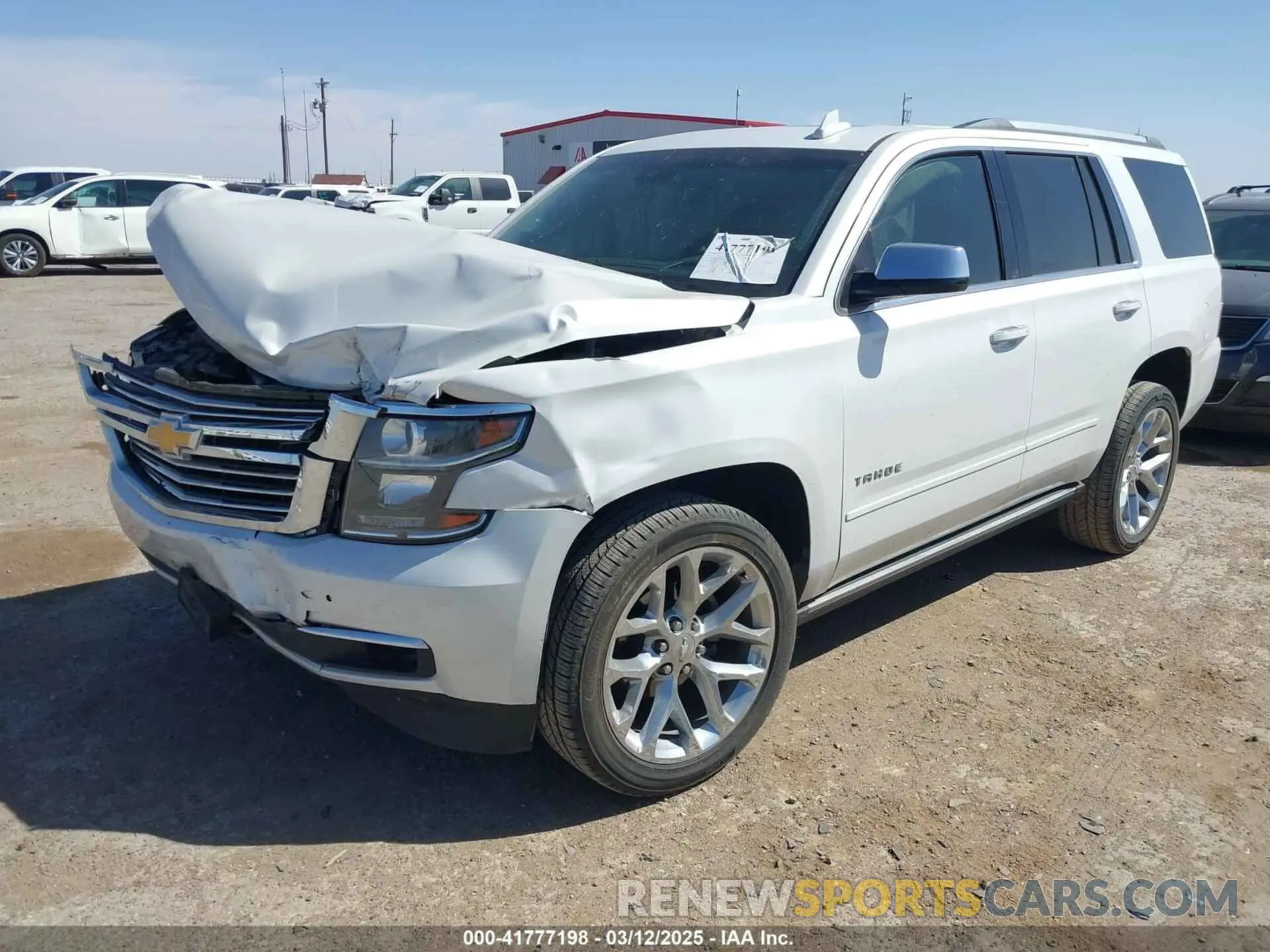 2 Фотография поврежденного автомобиля 1GNSCCKC9KR256636 CHEVROLET TAHOE 2019
