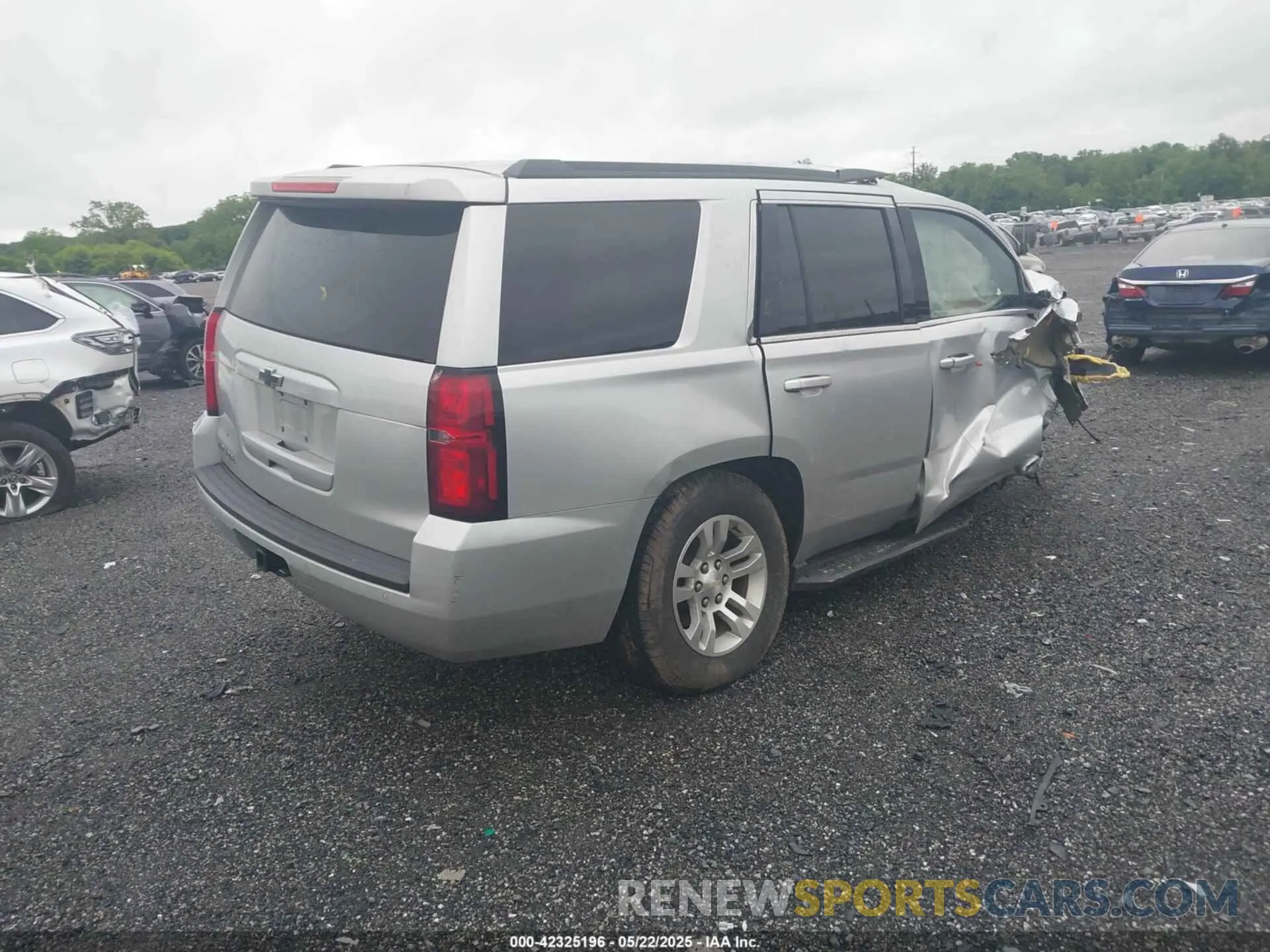 4 Фотография поврежденного автомобиля 1GNSKAKC2KR185738 CHEVROLET TAHOE 2019