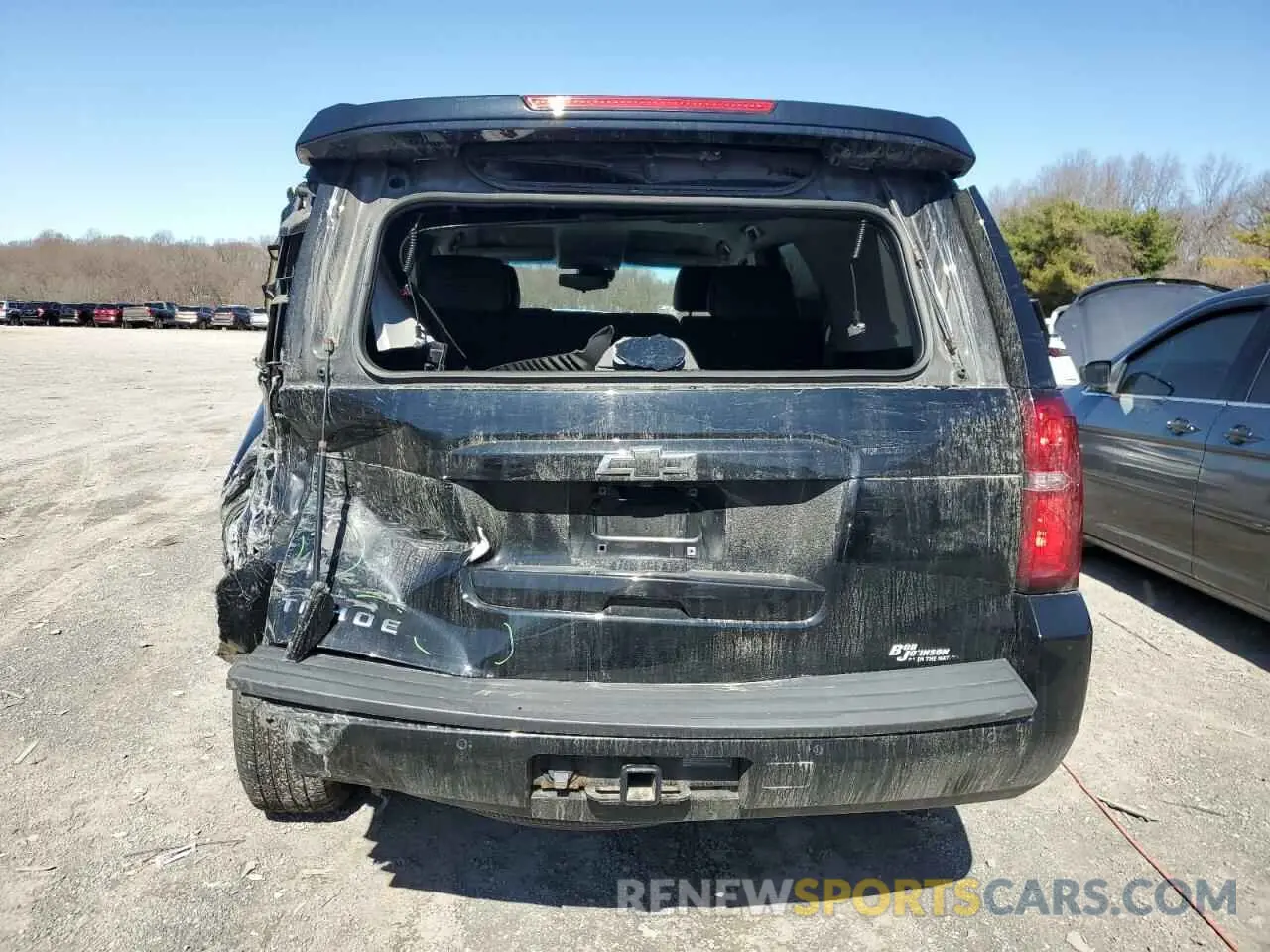 6 Photograph of a damaged car 1GNSKAKC4KR341147 CHEVROLET TAHOE 2019
