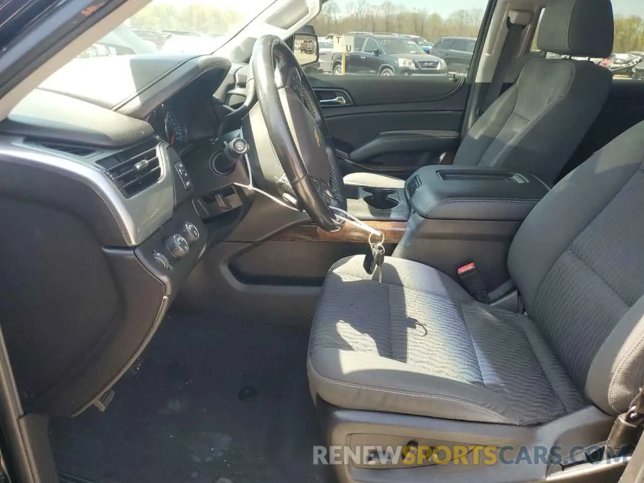 7 Photograph of a damaged car 1GNSKAKCXKR220980 CHEVROLET TAHOE 2019