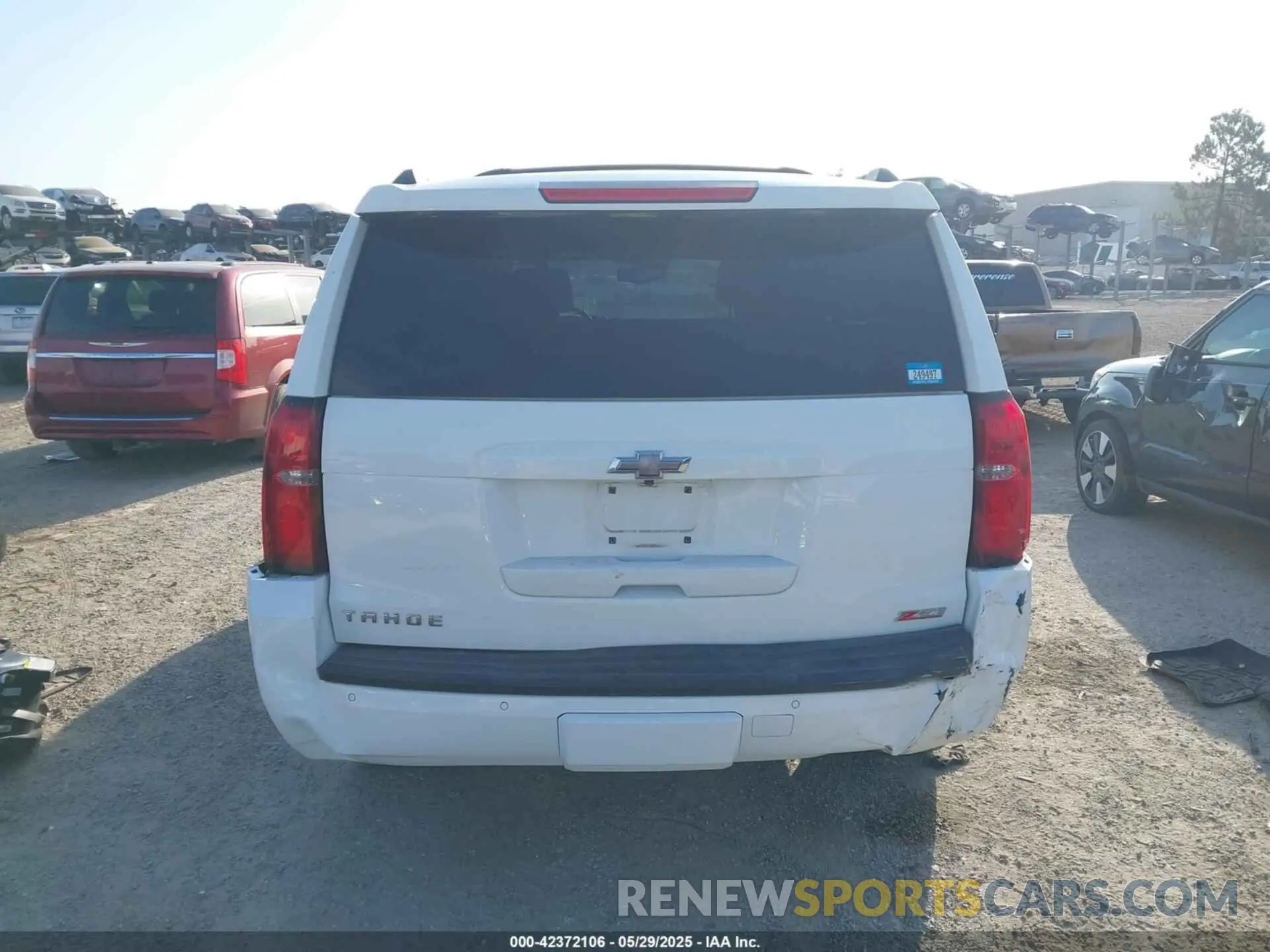 16 Фотография поврежденного автомобиля 1GNSKBKC2KR253915 CHEVROLET TAHOE 2019