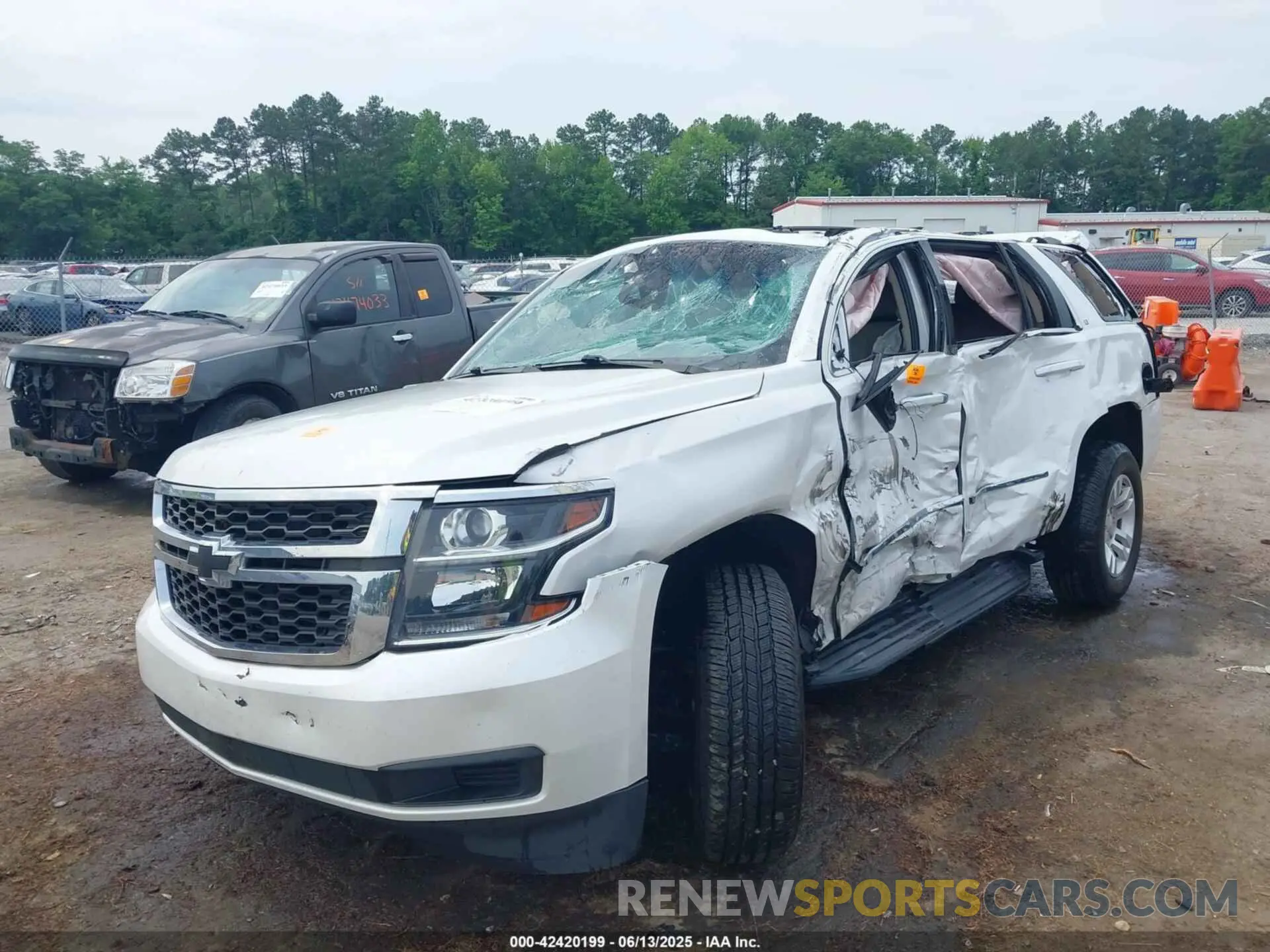 6 Photograph of a damaged car 1GNSKBKC3KR144850 CHEVROLET TAHOE 2019