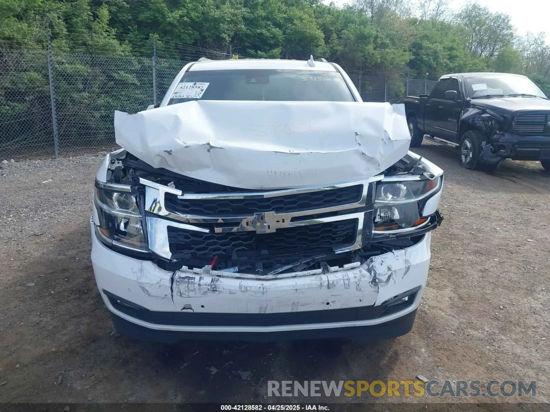 12 Photograph of a damaged car 1GNSKBKC4KR391312 CHEVROLET TAHOE 2019