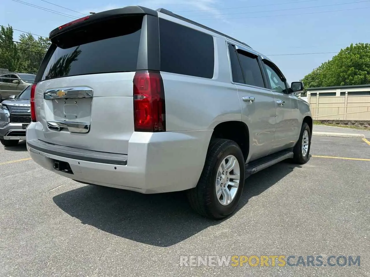 3 Photograph of a damaged car 1GNSKBKC5KR127144 CHEVROLET TAHOE 2019