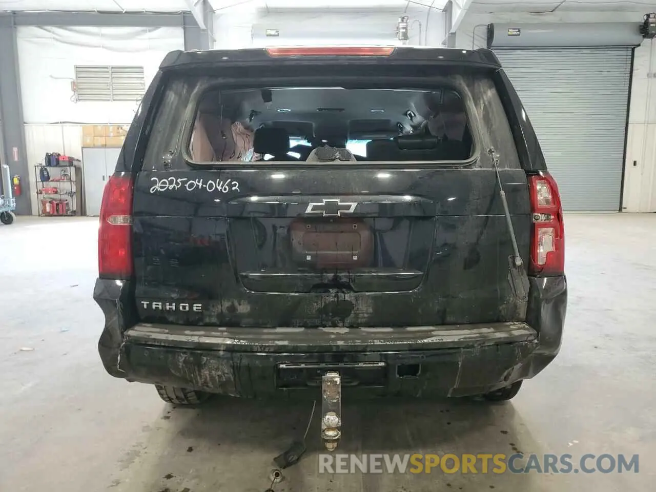 6 Photograph of a damaged car 1GNSKBKC5KR186372 CHEVROLET TAHOE 2019