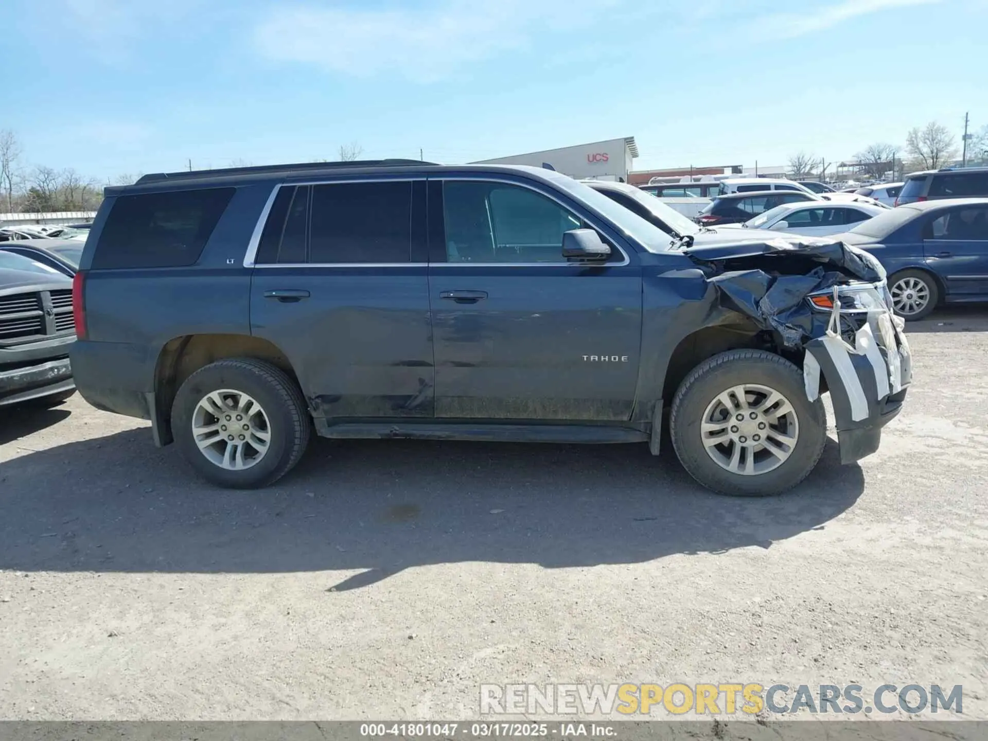 12 Photograph of a damaged car 1GNSKBKC6KR186865 CHEVROLET TAHOE 2019