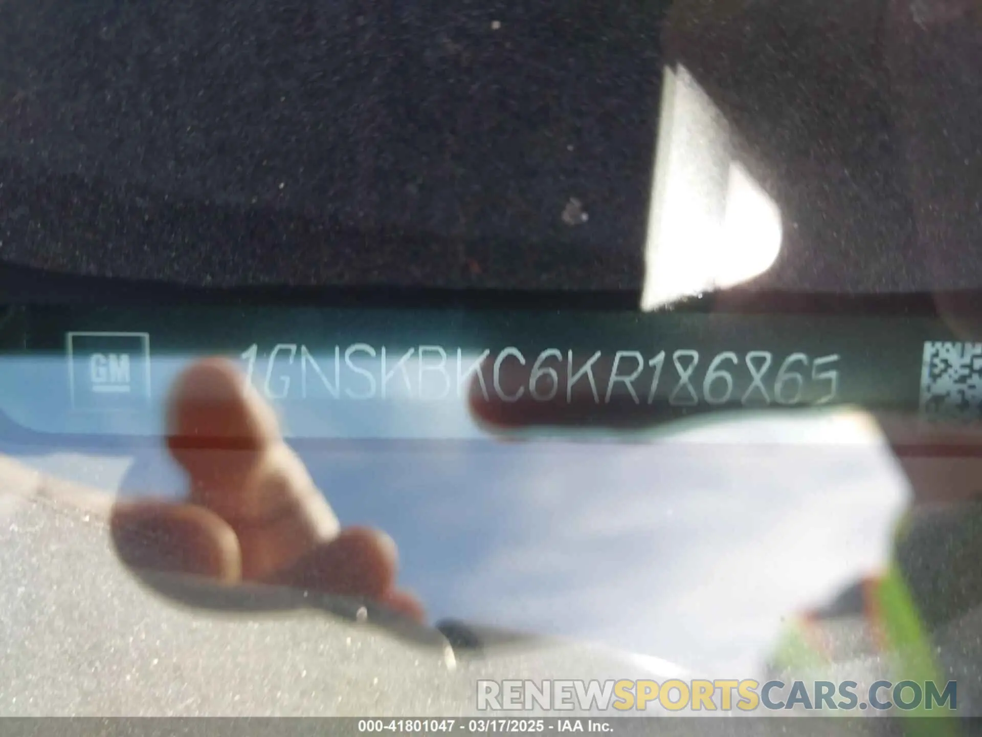 9 Photograph of a damaged car 1GNSKBKC6KR186865 CHEVROLET TAHOE 2019