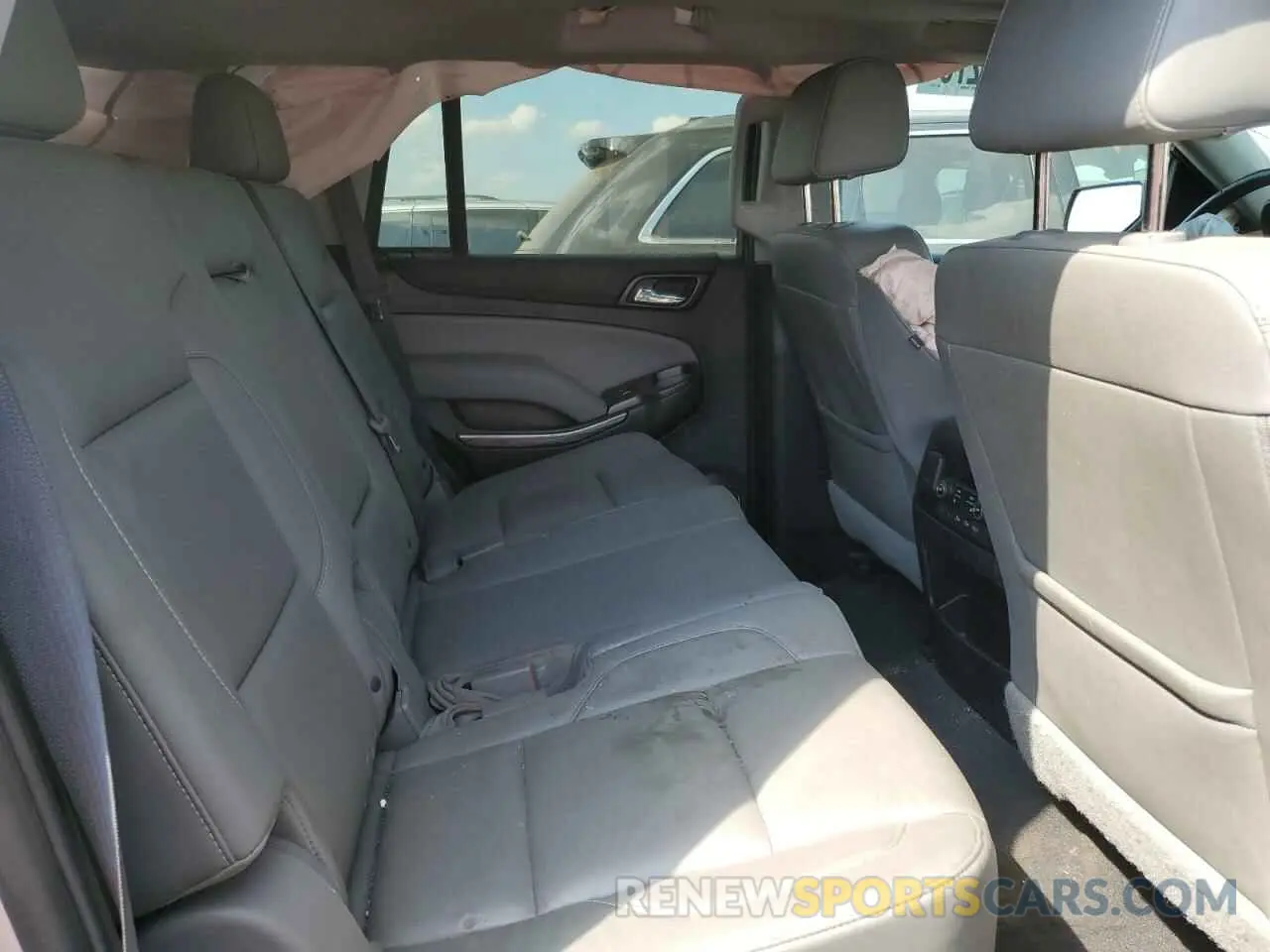 11 Фотография поврежденного автомобиля 1GNSKBKC6KR273813 CHEVROLET TAHOE 2019