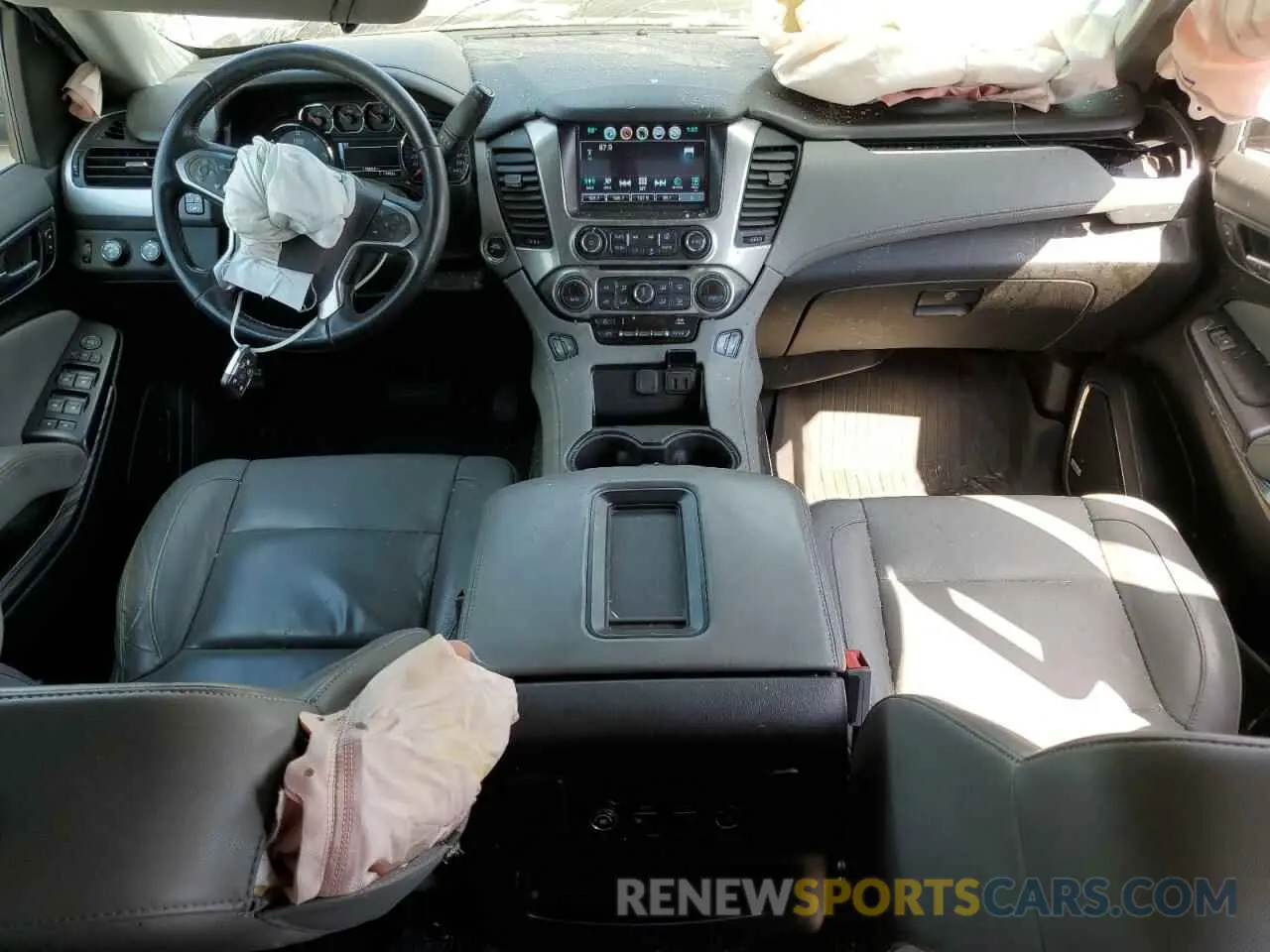 8 Фотография поврежденного автомобиля 1GNSKBKC6KR273813 CHEVROLET TAHOE 2019