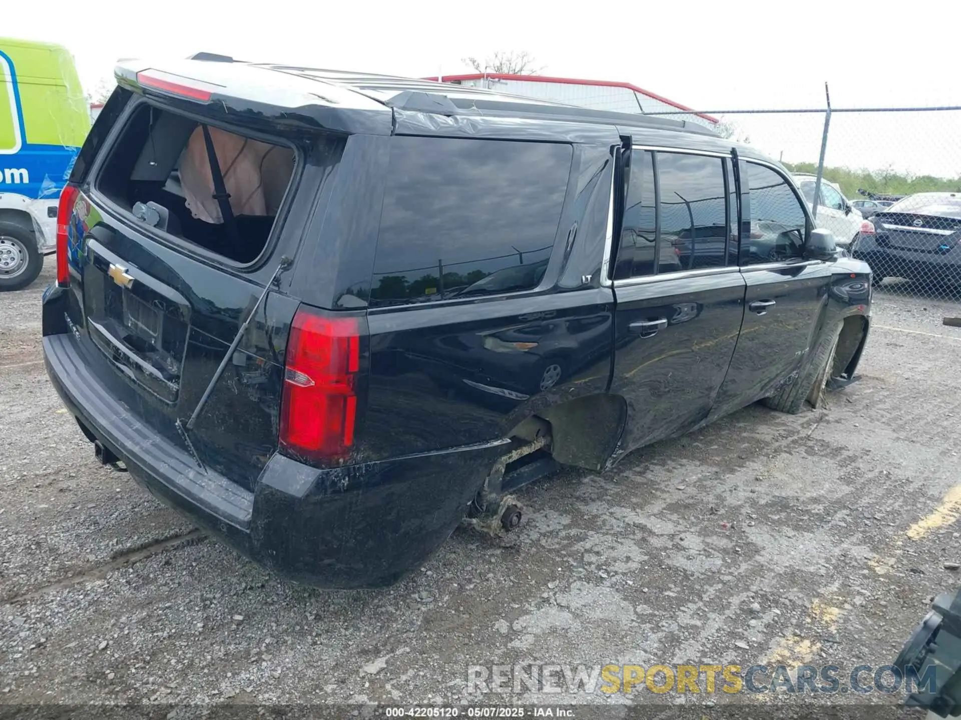4 Фотография поврежденного автомобиля 1GNSKBKCXKR337996 CHEVROLET TAHOE 2019