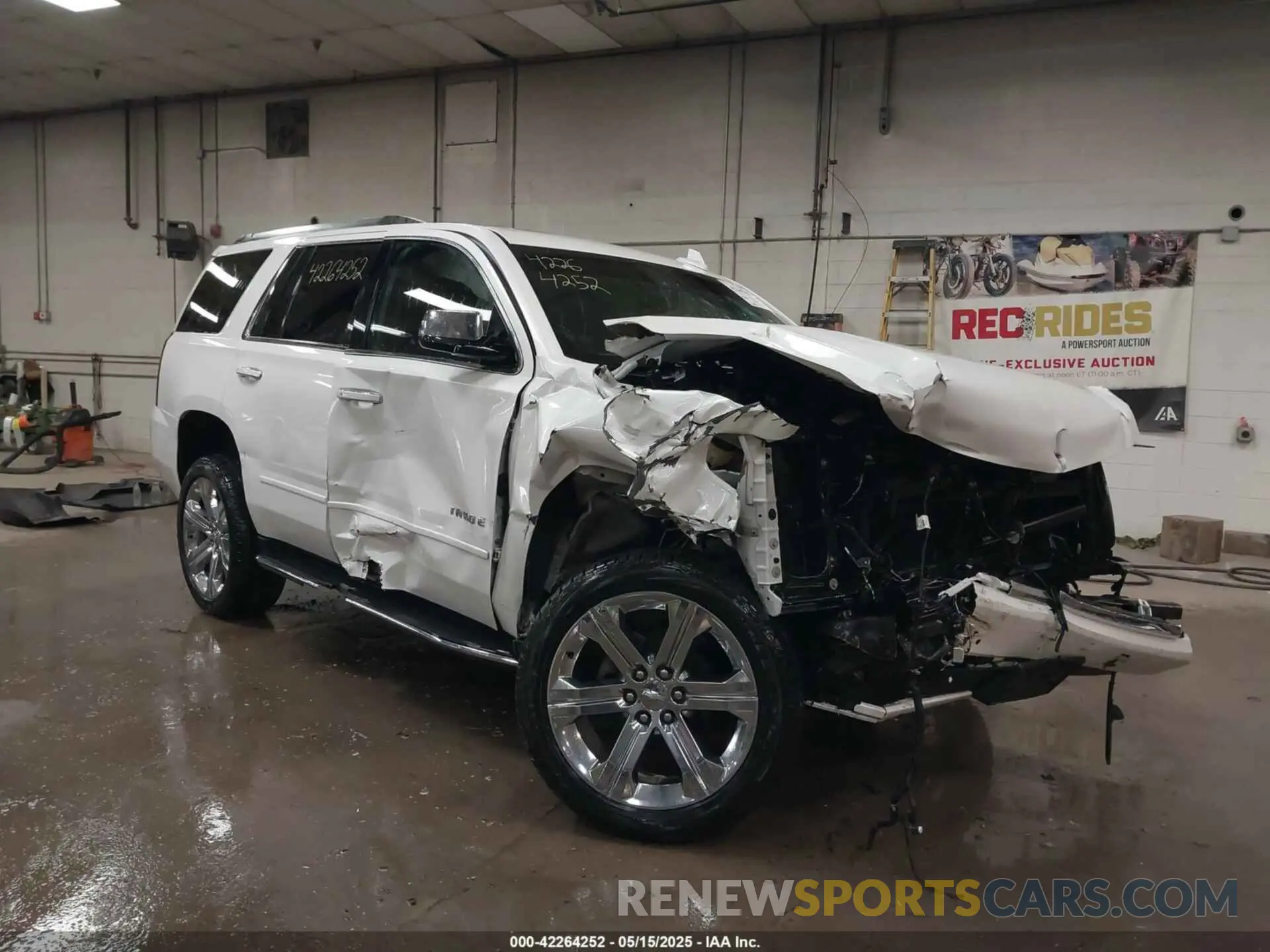 1 Фотография поврежденного автомобиля 1GNSKCKC3KR183072 CHEVROLET TAHOE 2019