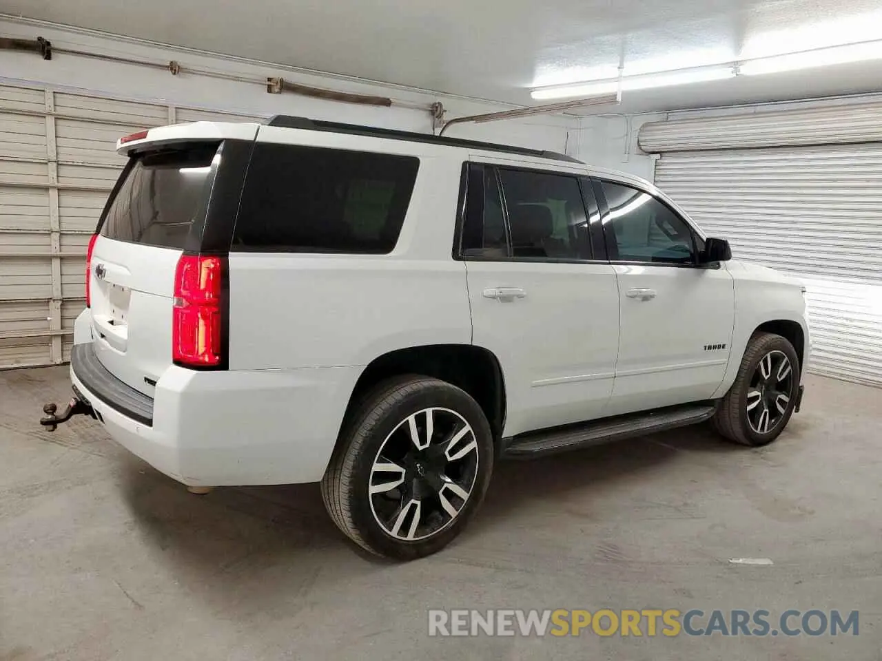 3 Photograph of a damaged car 1GNSKCKC4KR213275 CHEVROLET TAHOE 2019