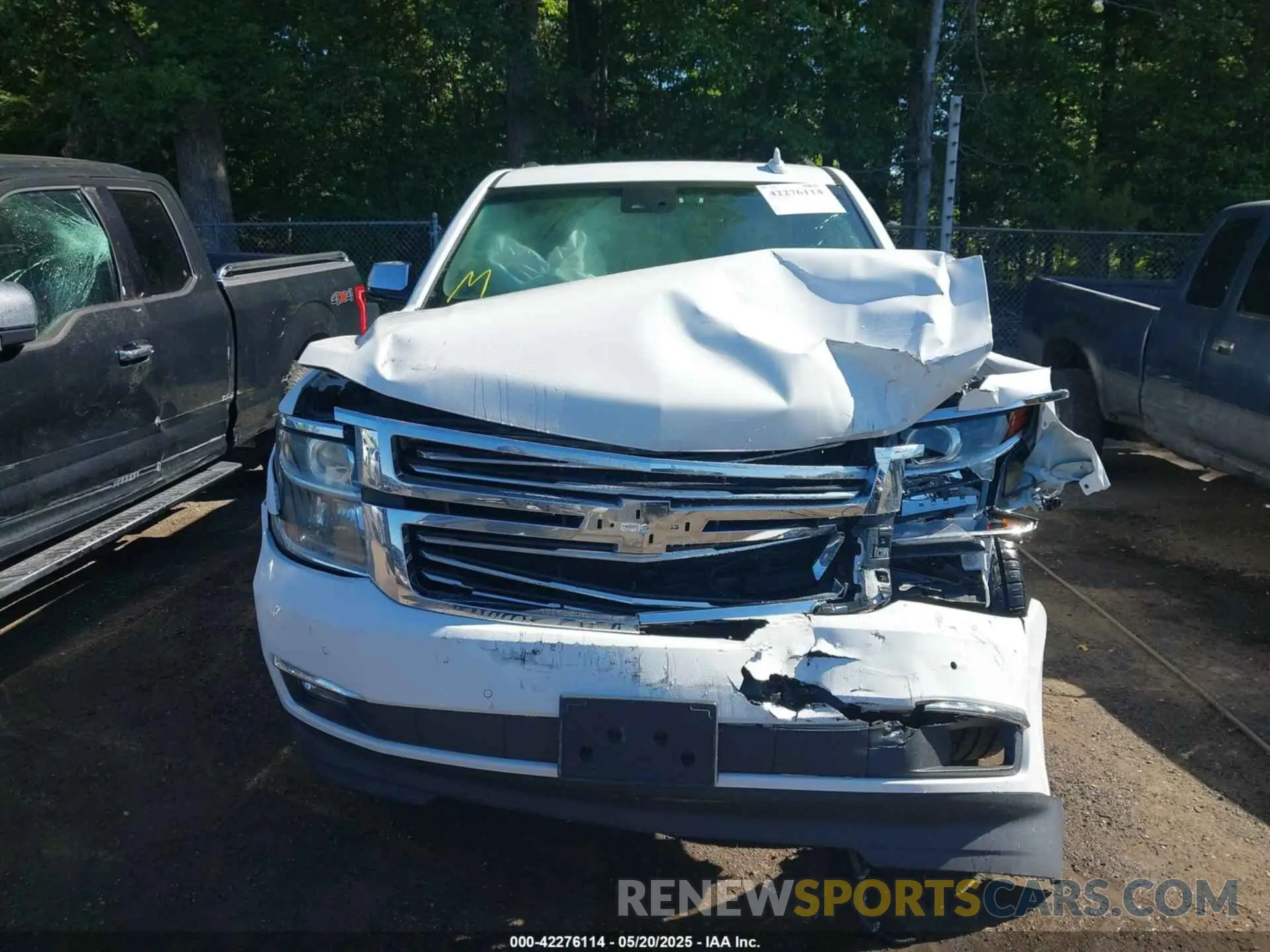 12 Photograph of a damaged car 1GNSKCKC8KR162282 CHEVROLET TAHOE 2019