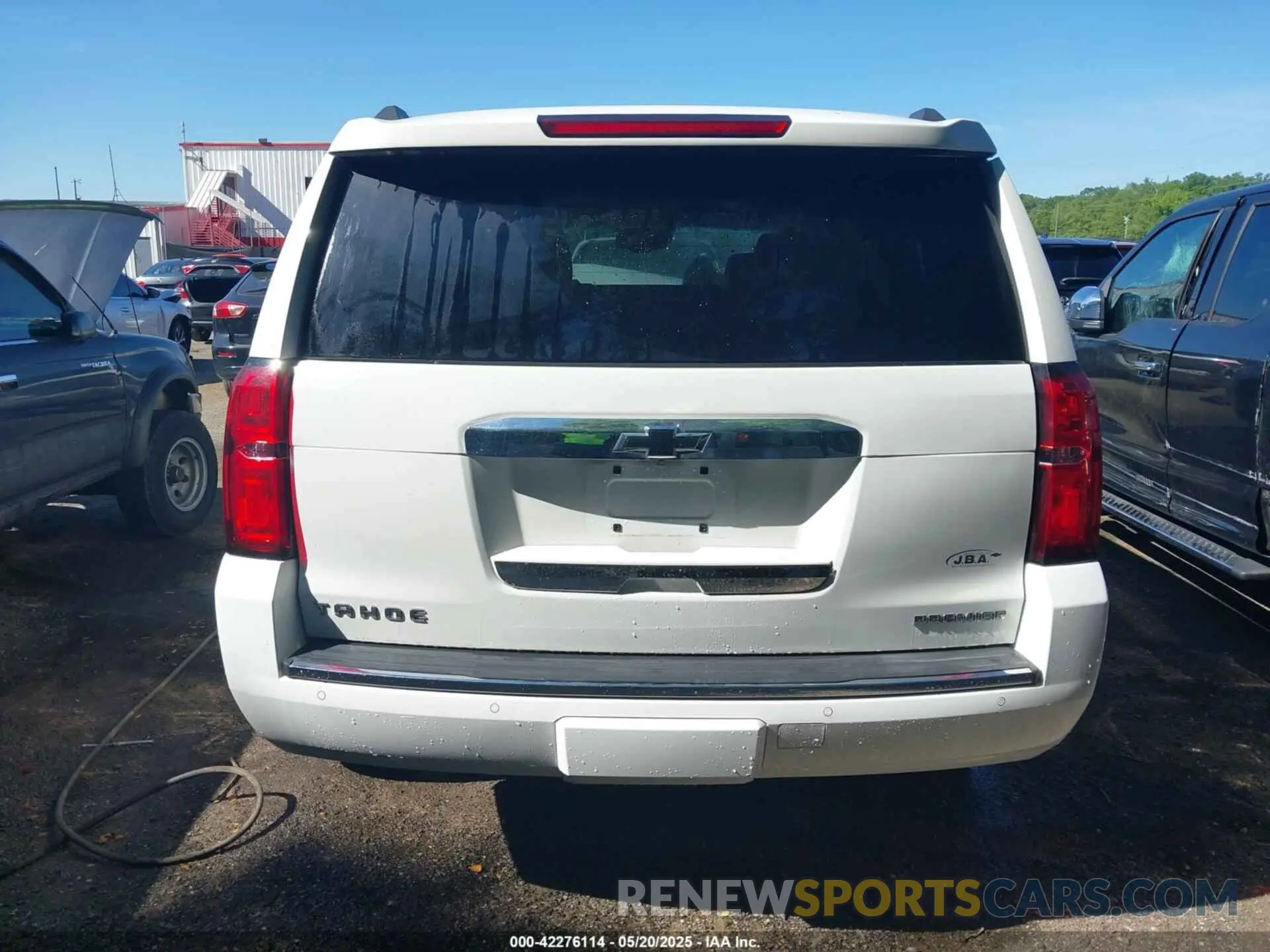 16 Photograph of a damaged car 1GNSKCKC8KR162282 CHEVROLET TAHOE 2019