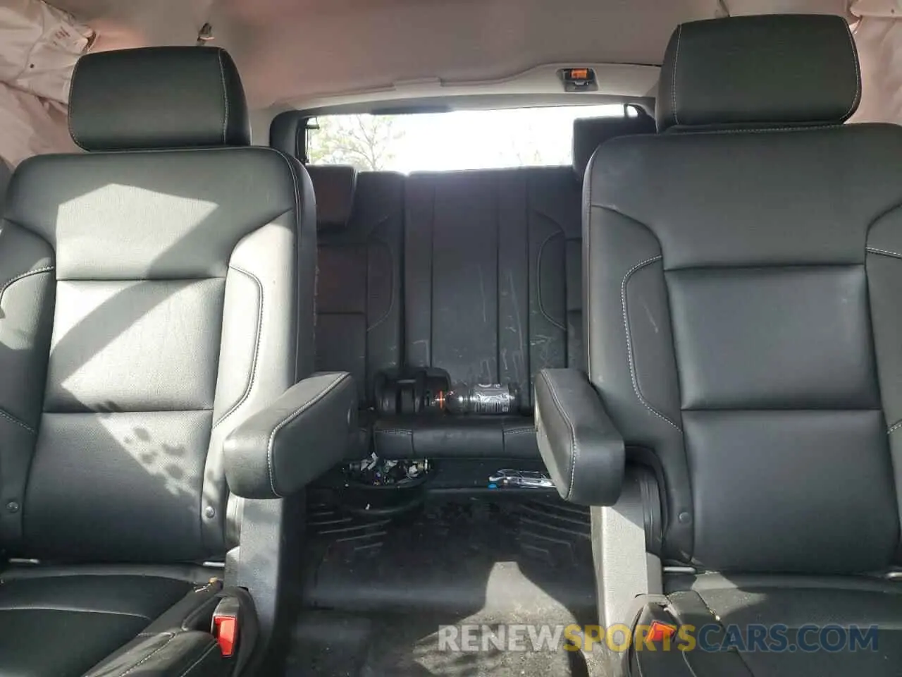 10 Фотография поврежденного автомобиля 1GNSKCKJ0KR247518 CHEVROLET TAHOE 2019