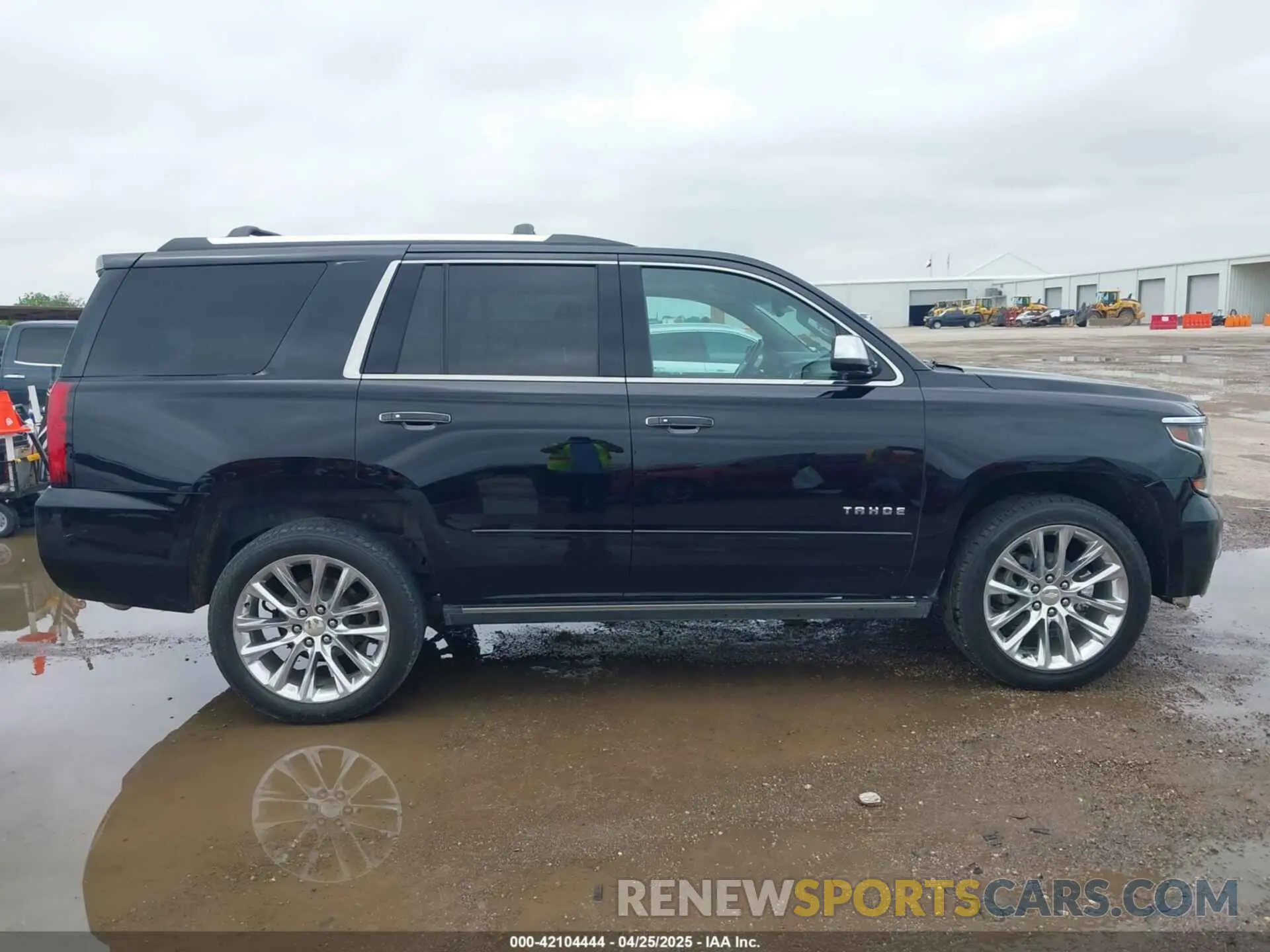 13 Фотография поврежденного автомобиля 1GNSKCKJ2KR242577 CHEVROLET TAHOE 2019