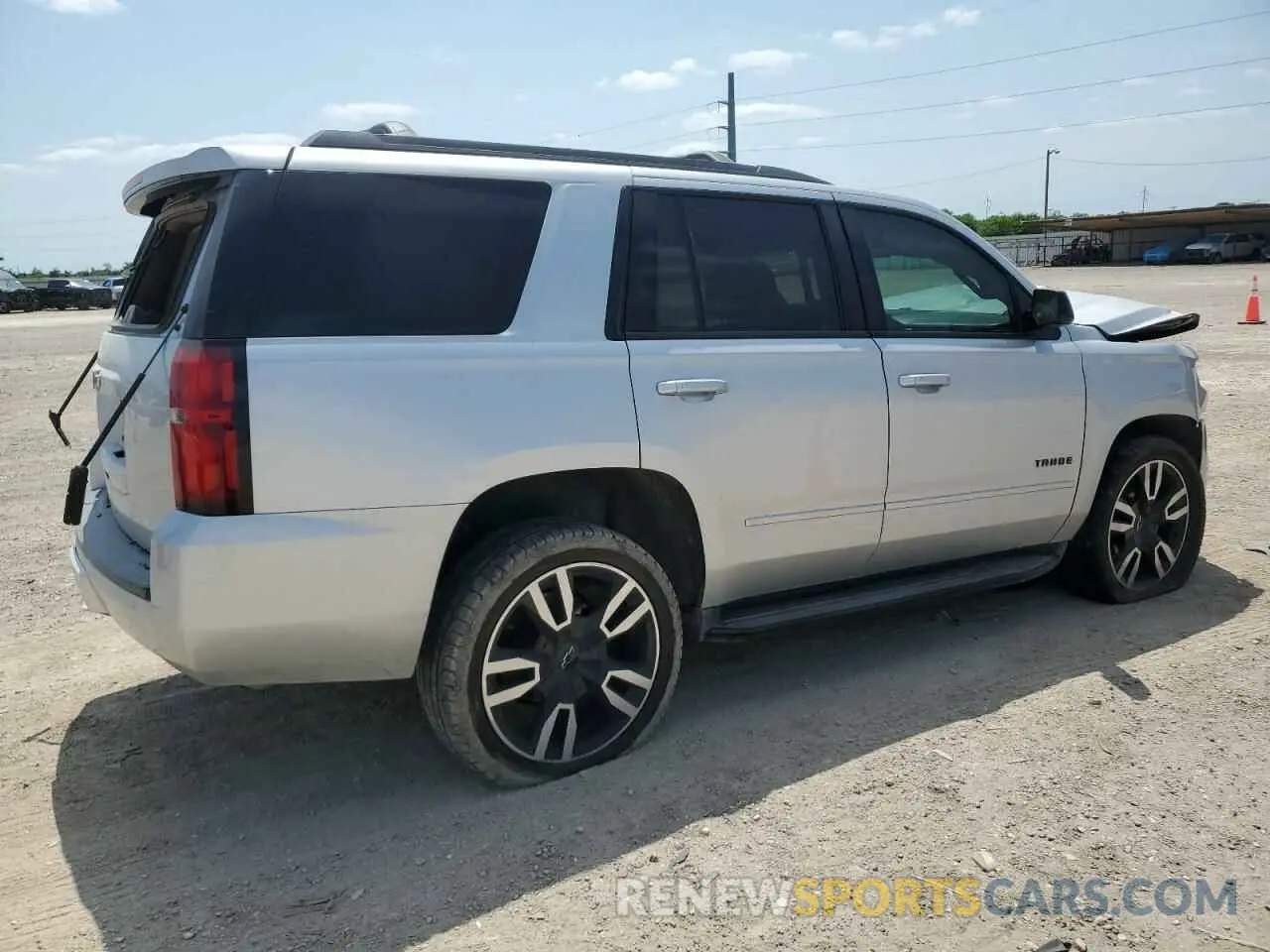 3 Фотография поврежденного автомобиля 1GNSKCKJ3KR295868 CHEVROLET TAHOE 2019